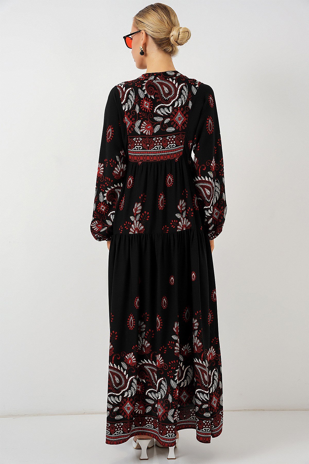 2423 Otantik Desenli Tesettür Elbise - Siyah - Bordo