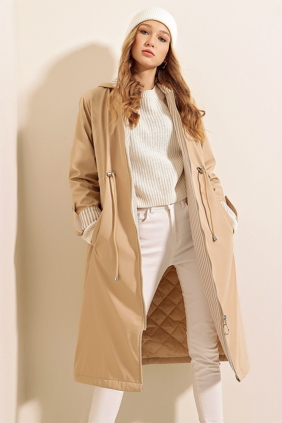 9091 Beli Büzgülü Kapşonlu Trençkot - Bej