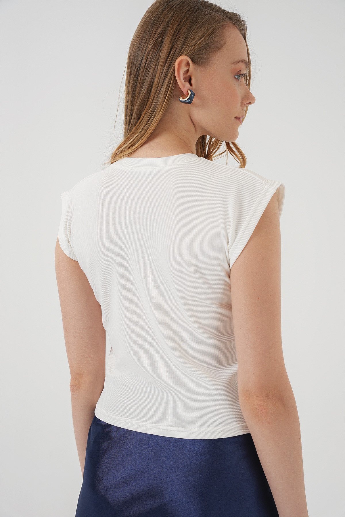 930 Kısa Kol Desenli Crop Bluz - Beyaz
