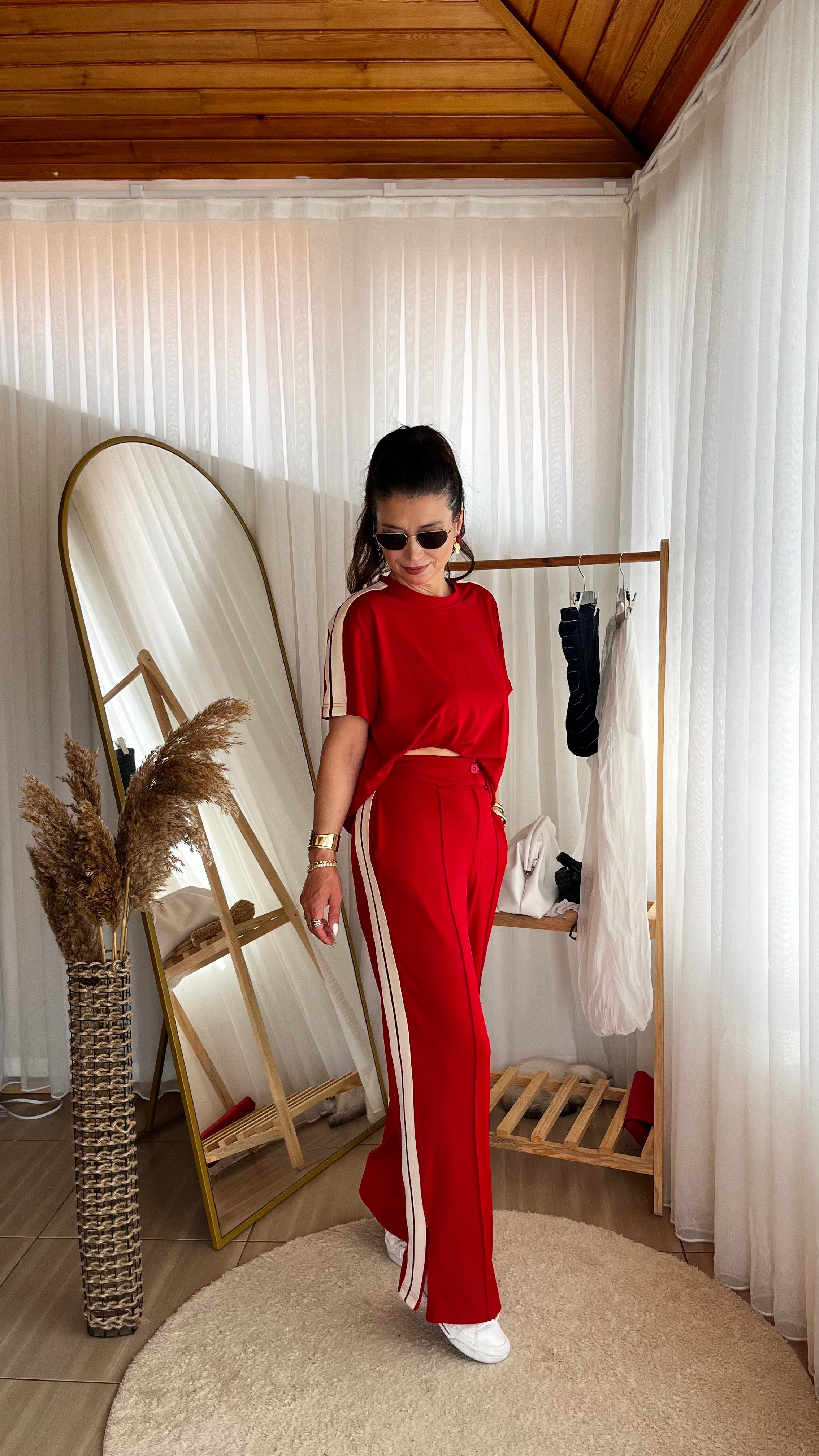 YANI ŞERİTLİ TAKIM