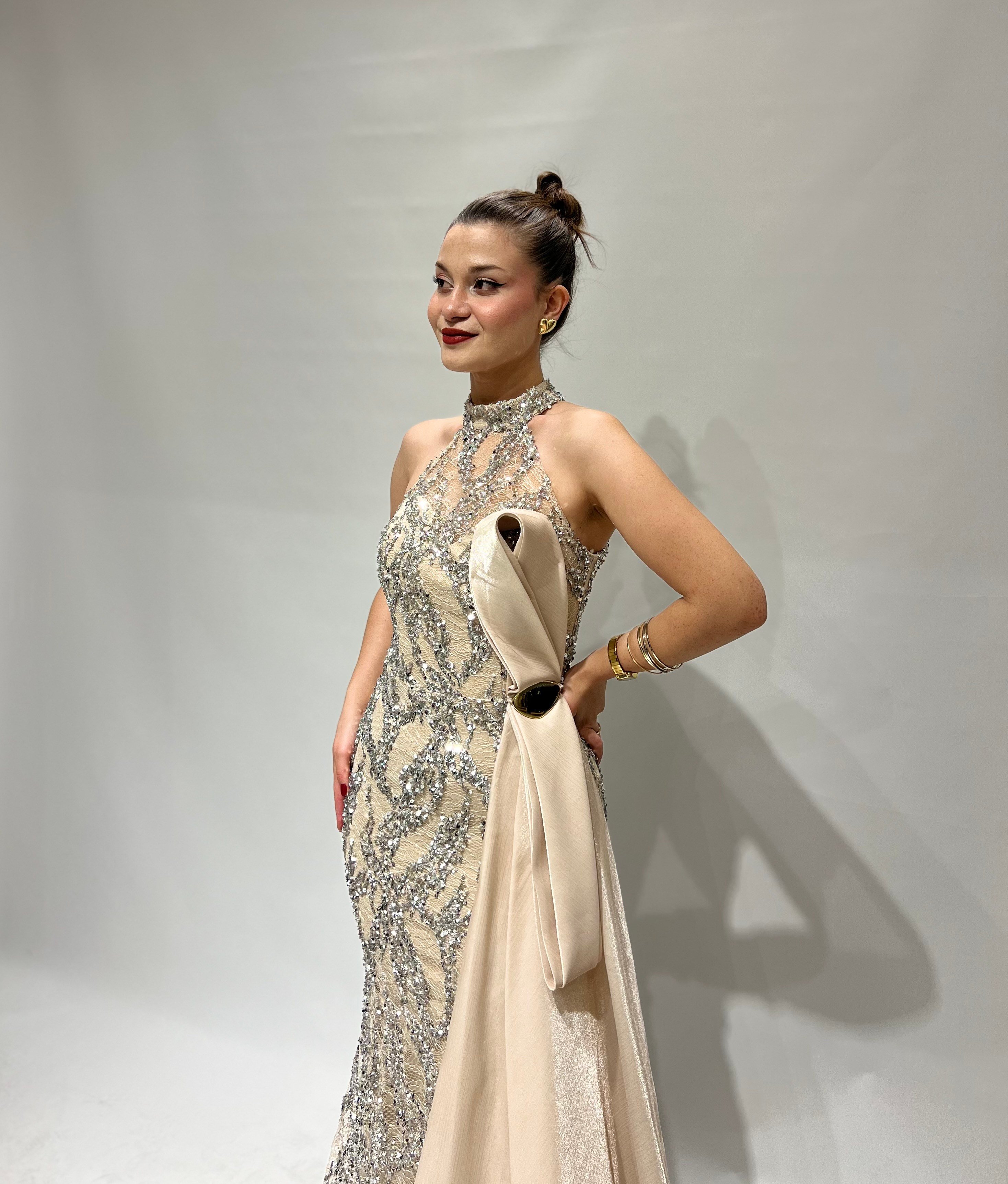 Halter Yaka Gümüş Abiye