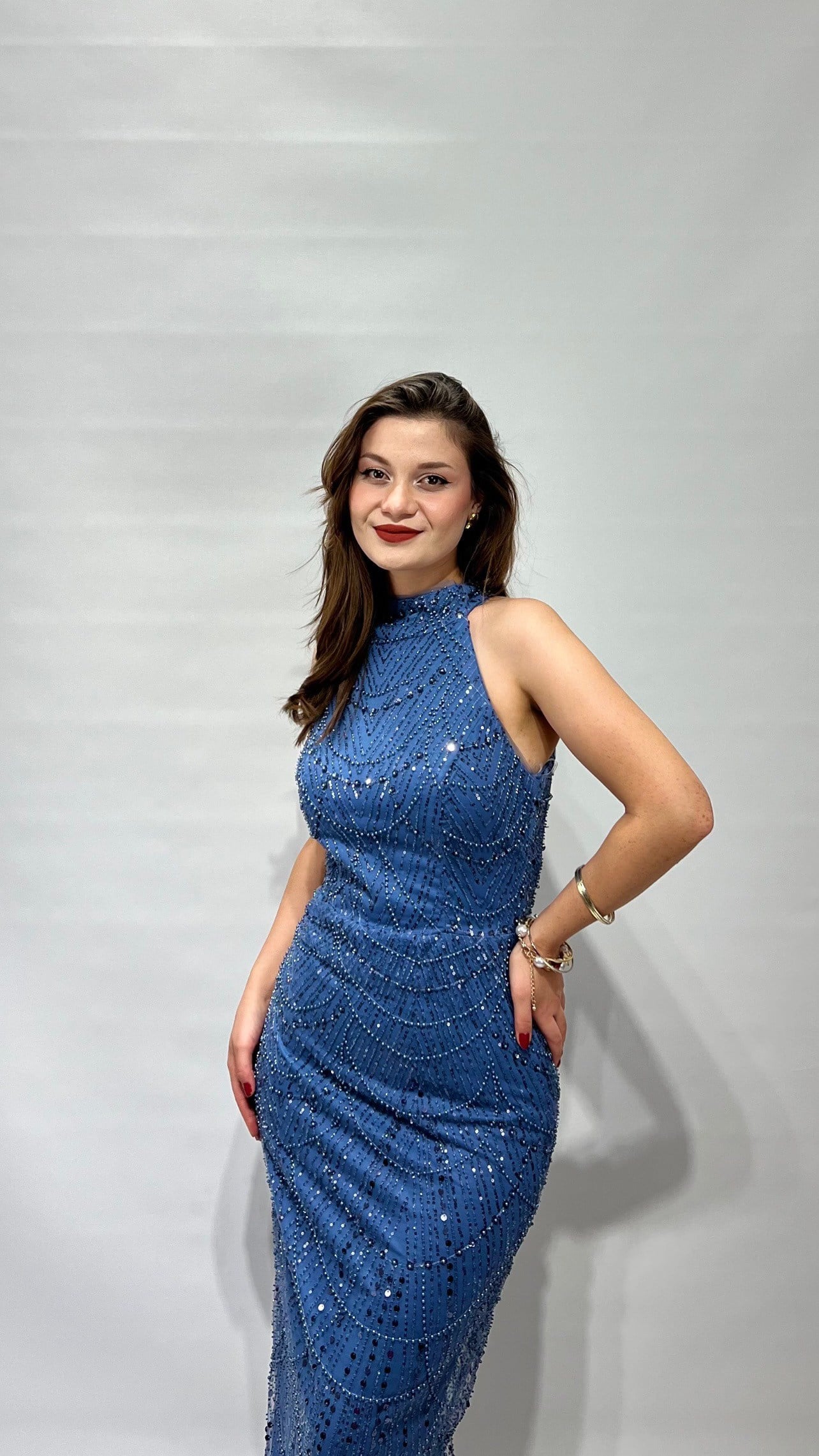 Mavi Halter Yaka Taşlı Uzun Abiye