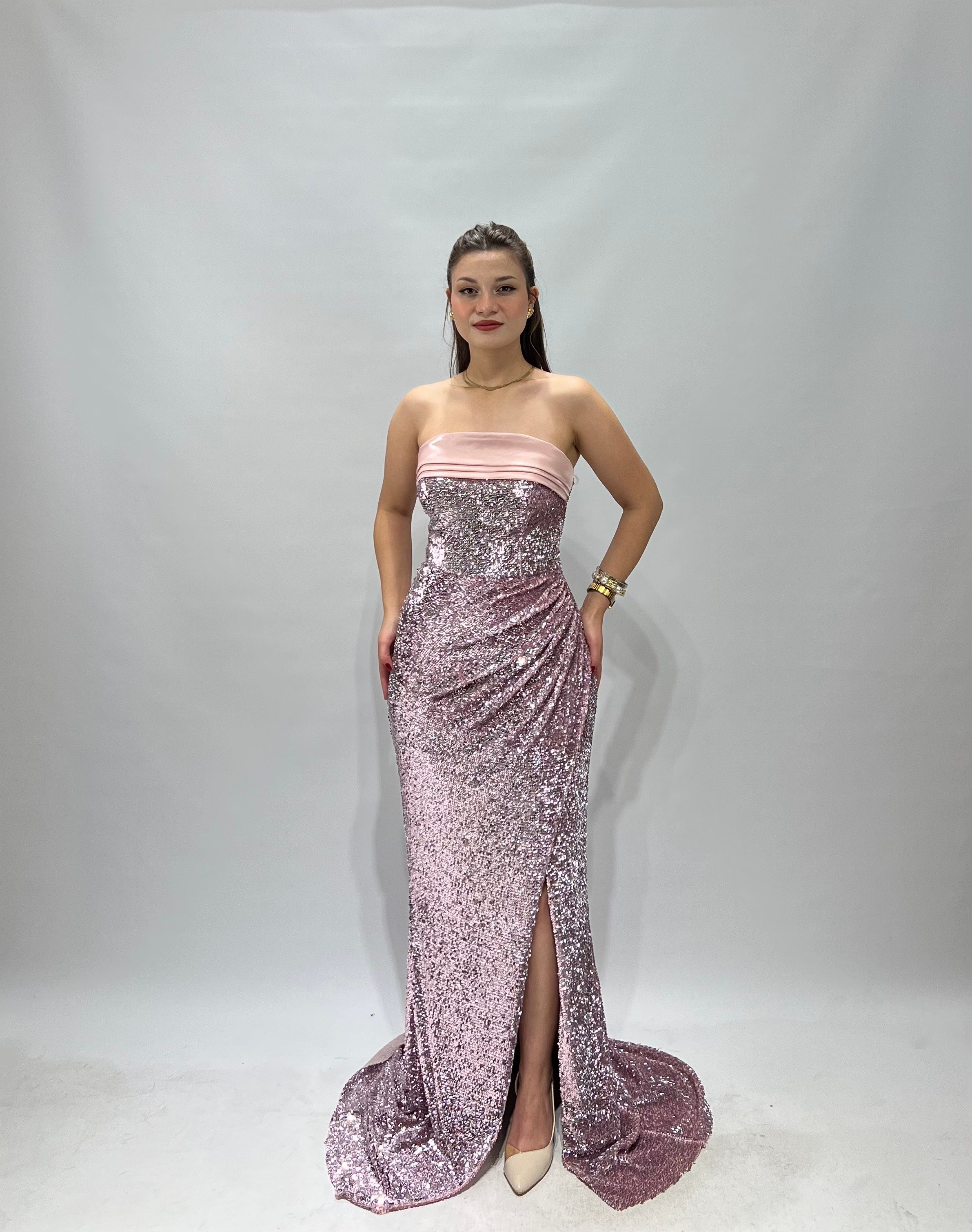 Pembe Saten Detaylı Elbise