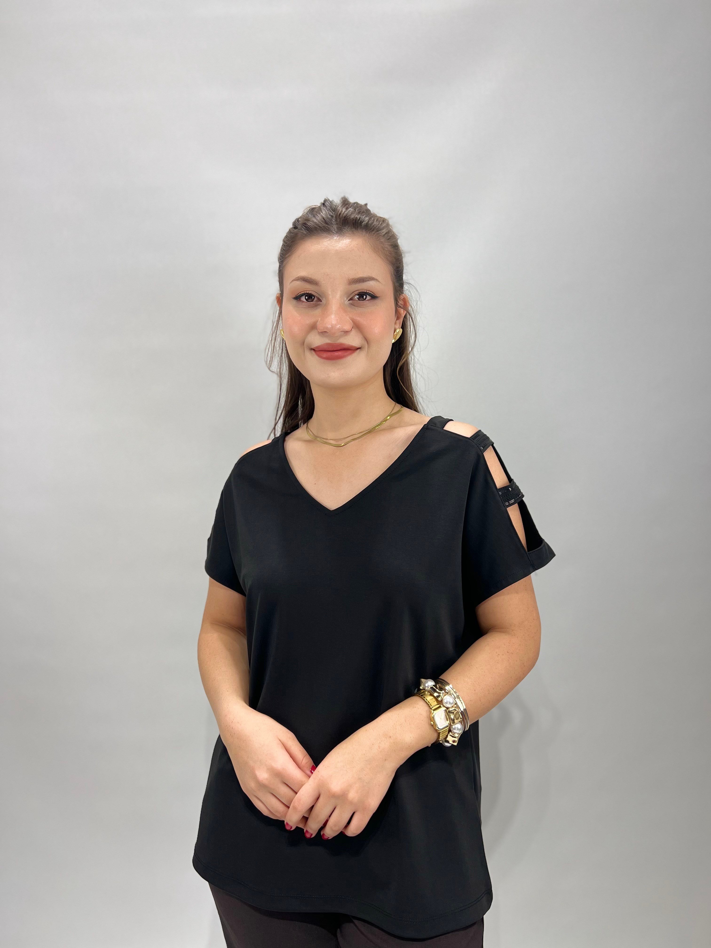 Siyah Kolları Pullu Modal Bluz