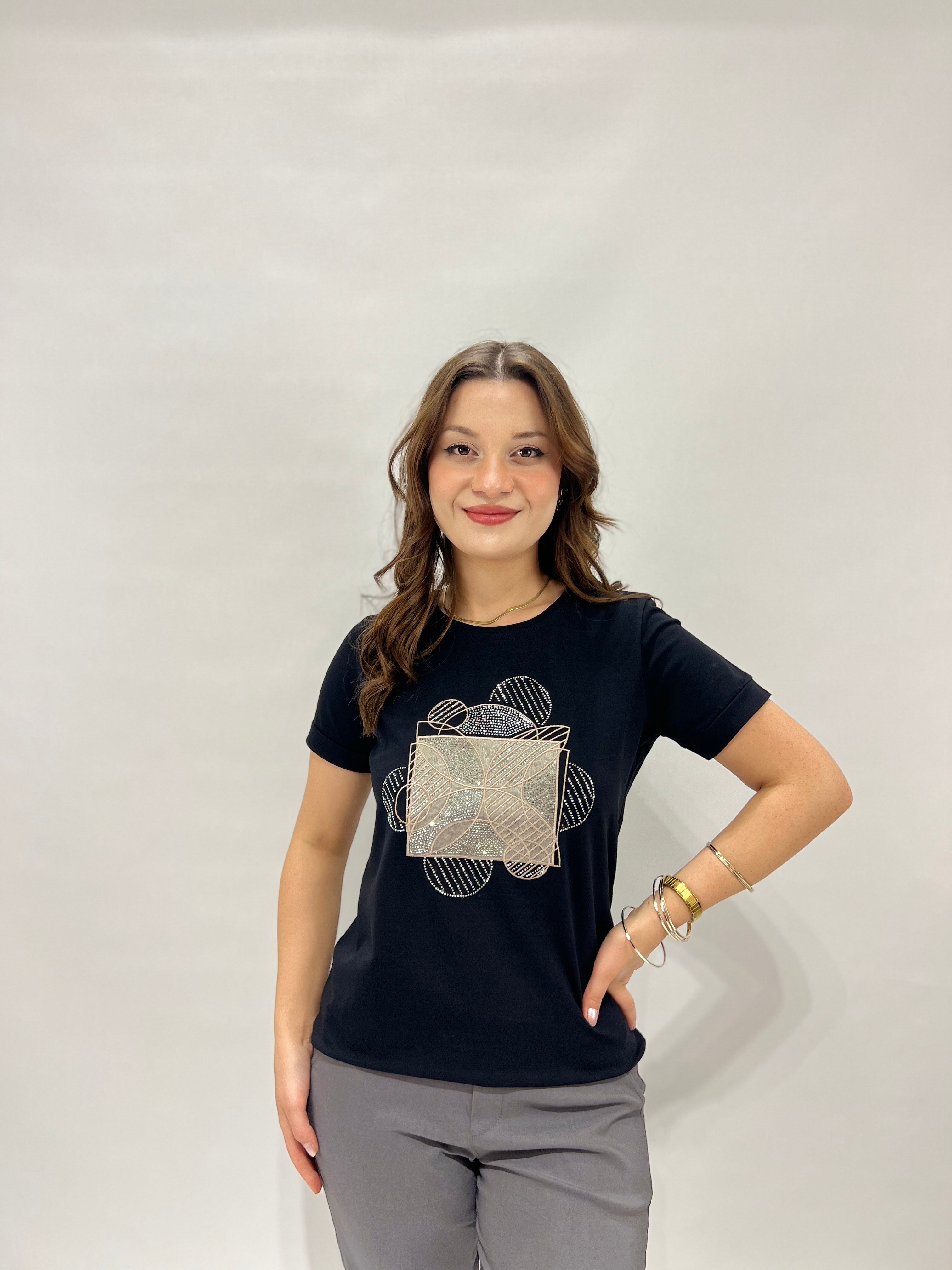 Siyah Slim Fit Büyük Beden Kısa Kollu Bluz 