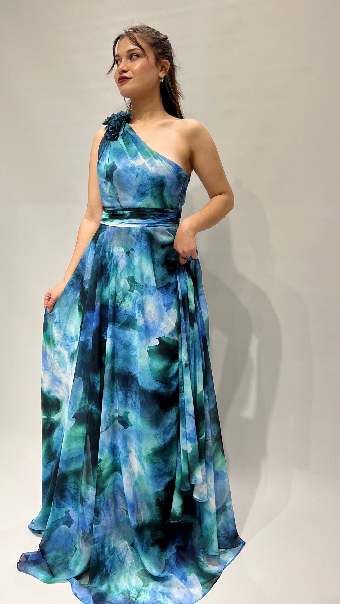 Tek Omuz Çiçekli Uzun Abiye
