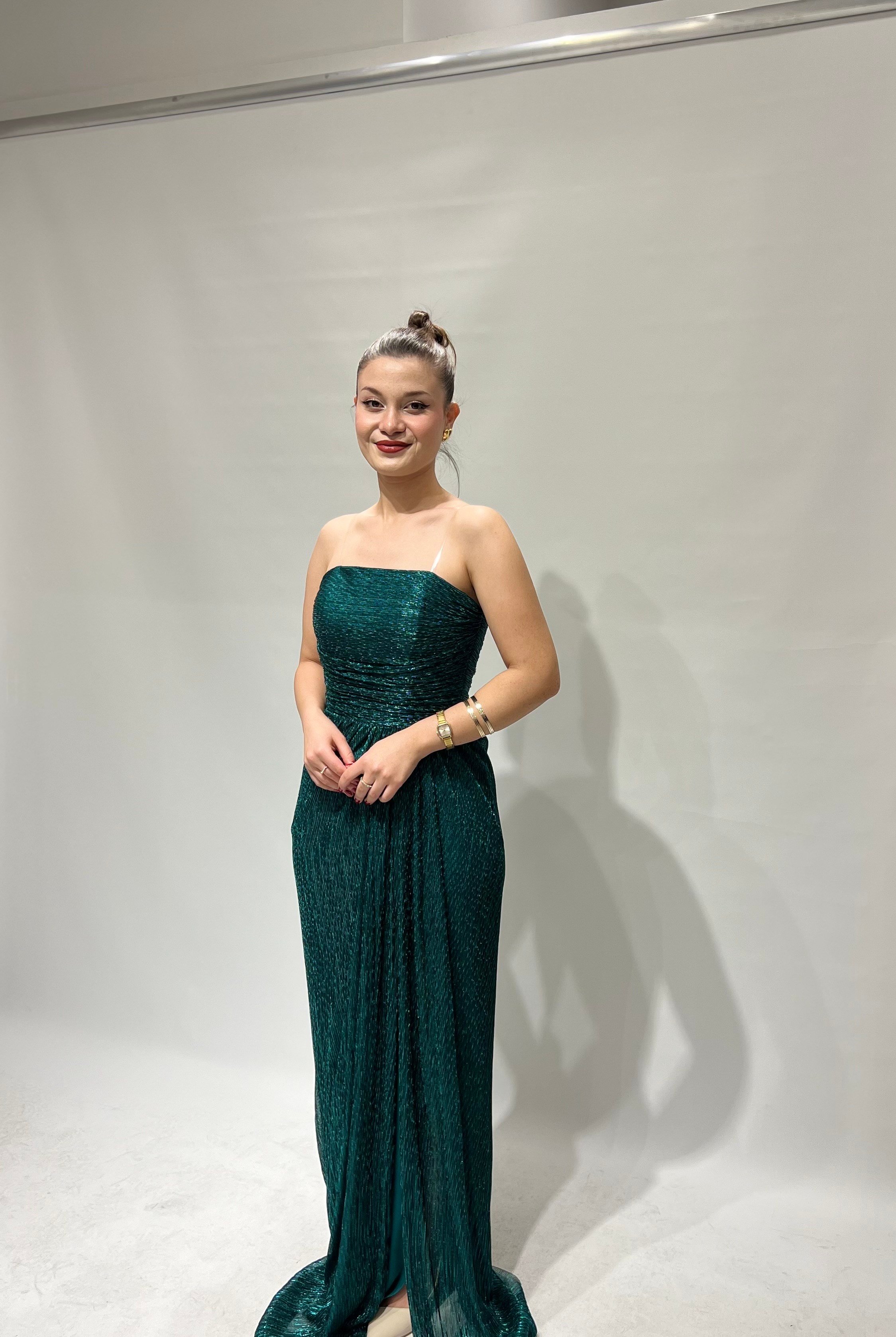 Yeşil Kendinden Simli Straplez Uzun Abiye