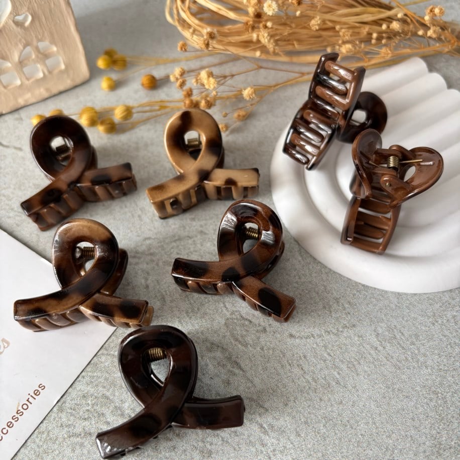 LEOPAR DESENLİ FİYONK MİNELİ MANDAL TOKA 4cm