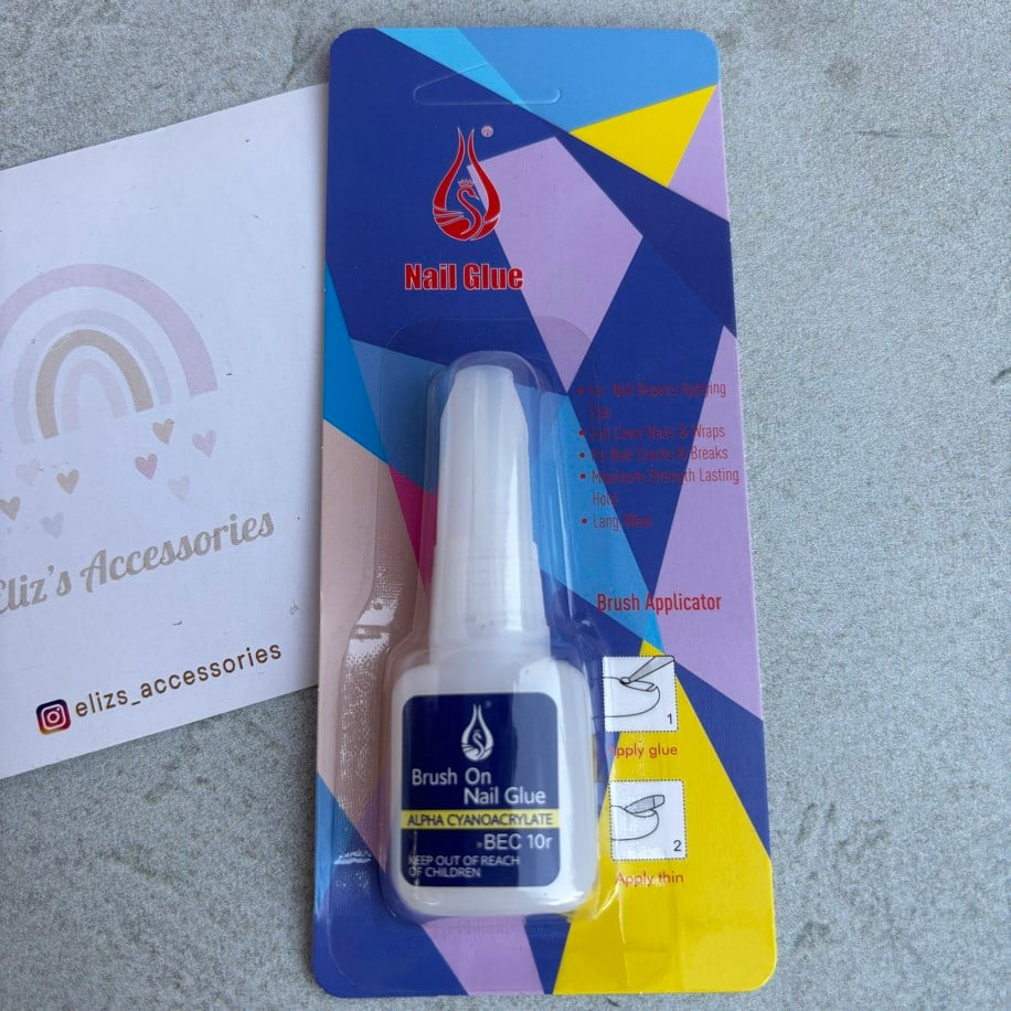 TAKMA TIRNAK YAPIŞTIRICISI