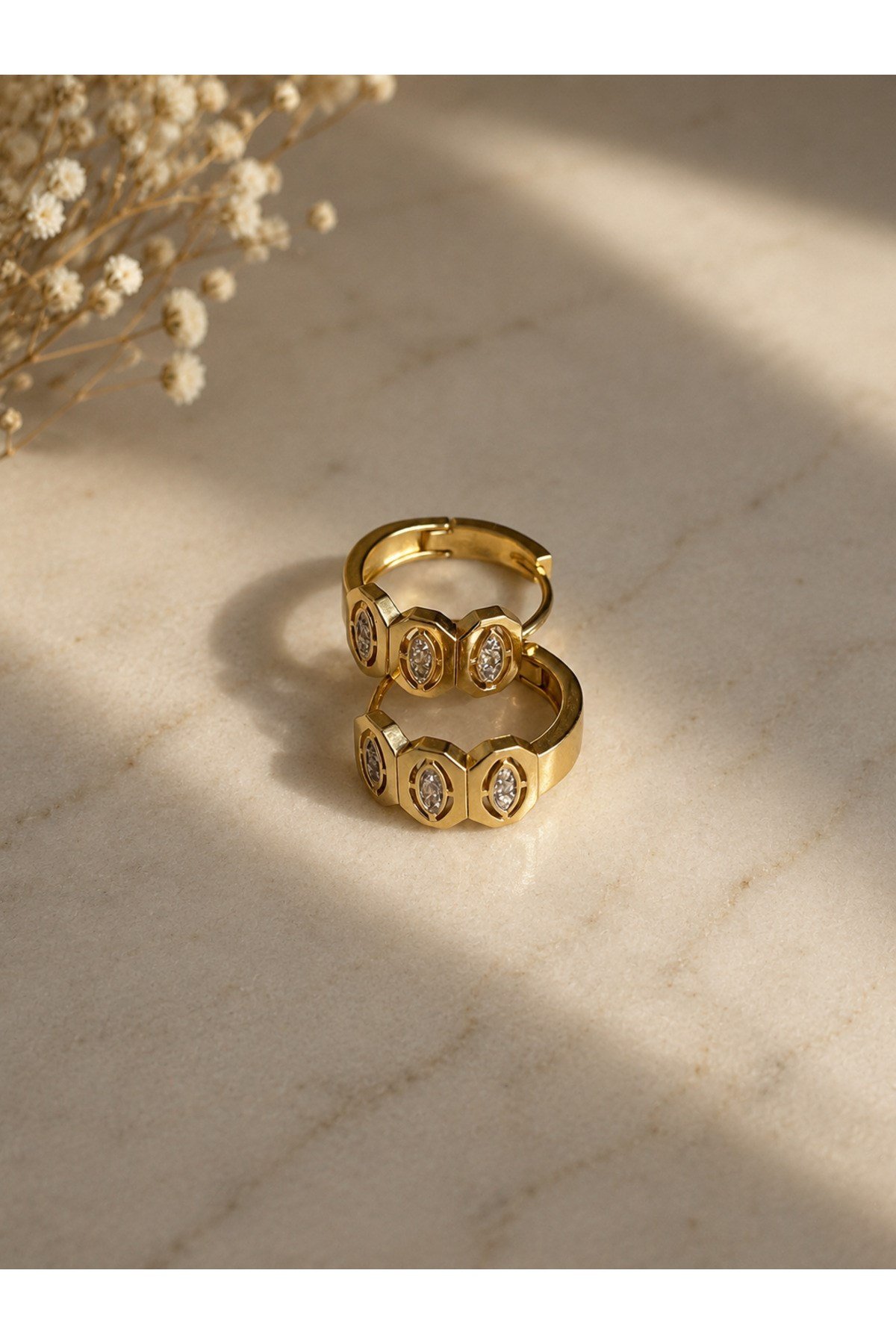 DéMila Vela Premium Gold Oval Taşlı Küpe