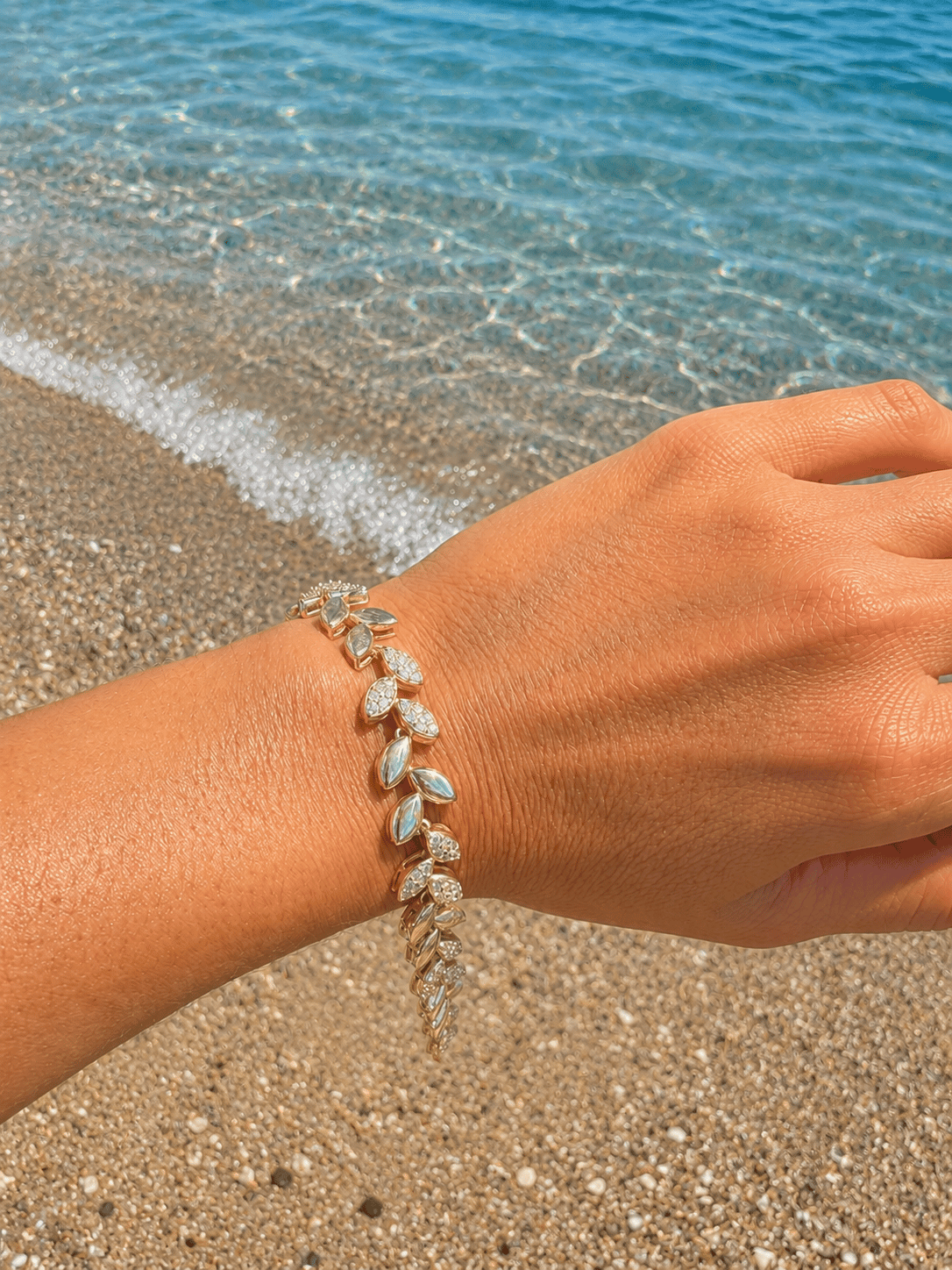 Elyra Zirkon Taşlı Yaprak Bileklik