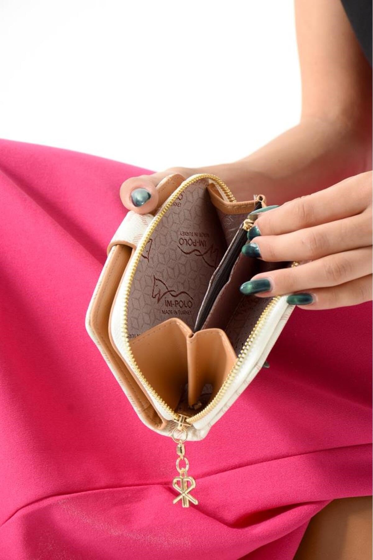 Berry Kremkamel Empirme Baskı Kadın El Cüzdanı 11.5x15.5 Ebatında