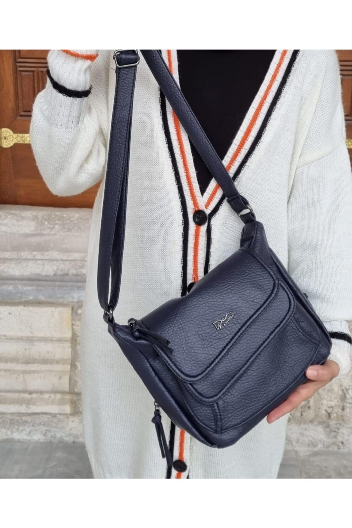 Çok Gözlü Salaş Çanta Uzunluk Ebatı 24cm Genişlik 27cm