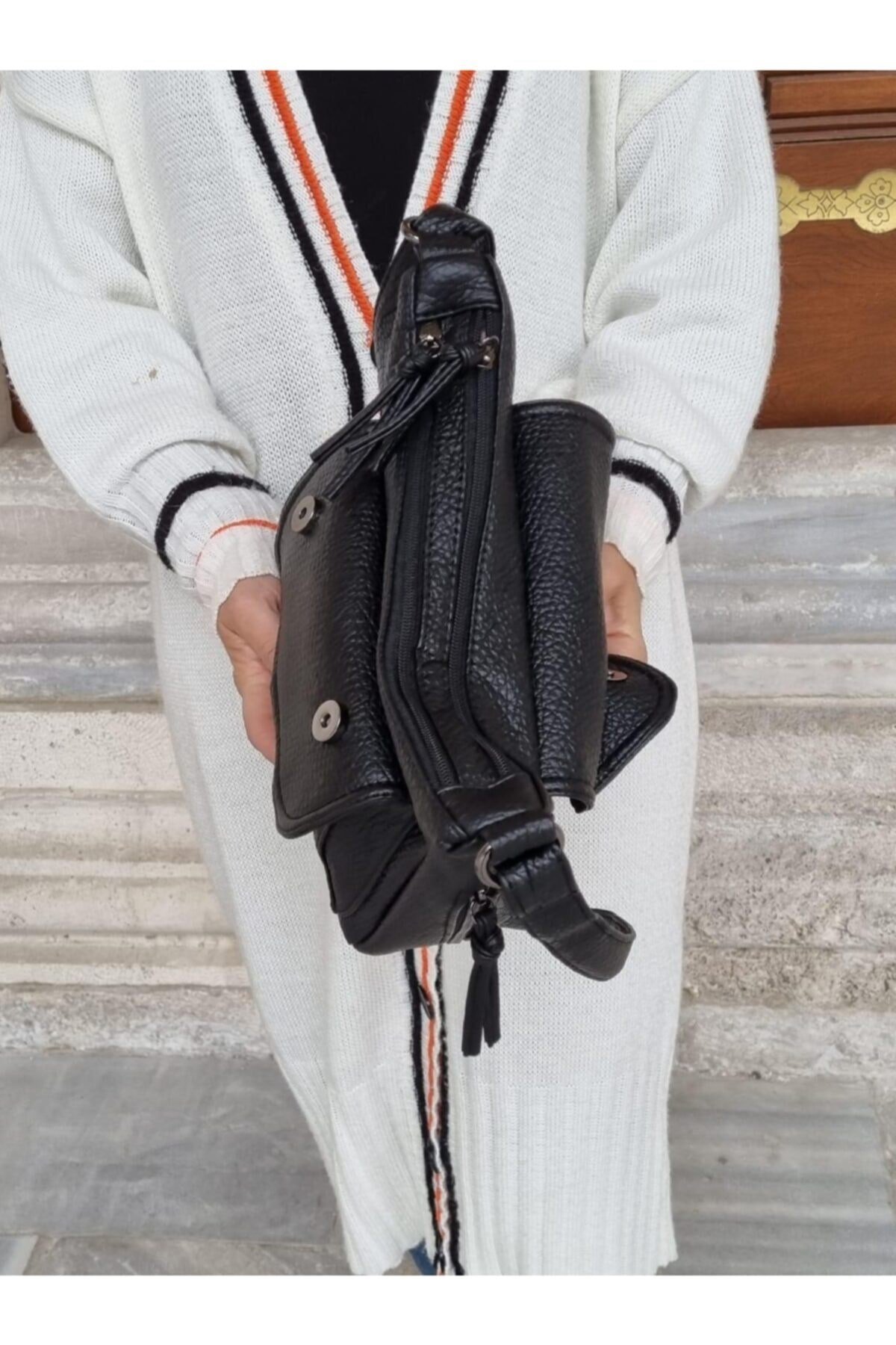 Çok Gözlü Salaş Çanta Uzunluk Ebatı 24cm Genişlik 27cm