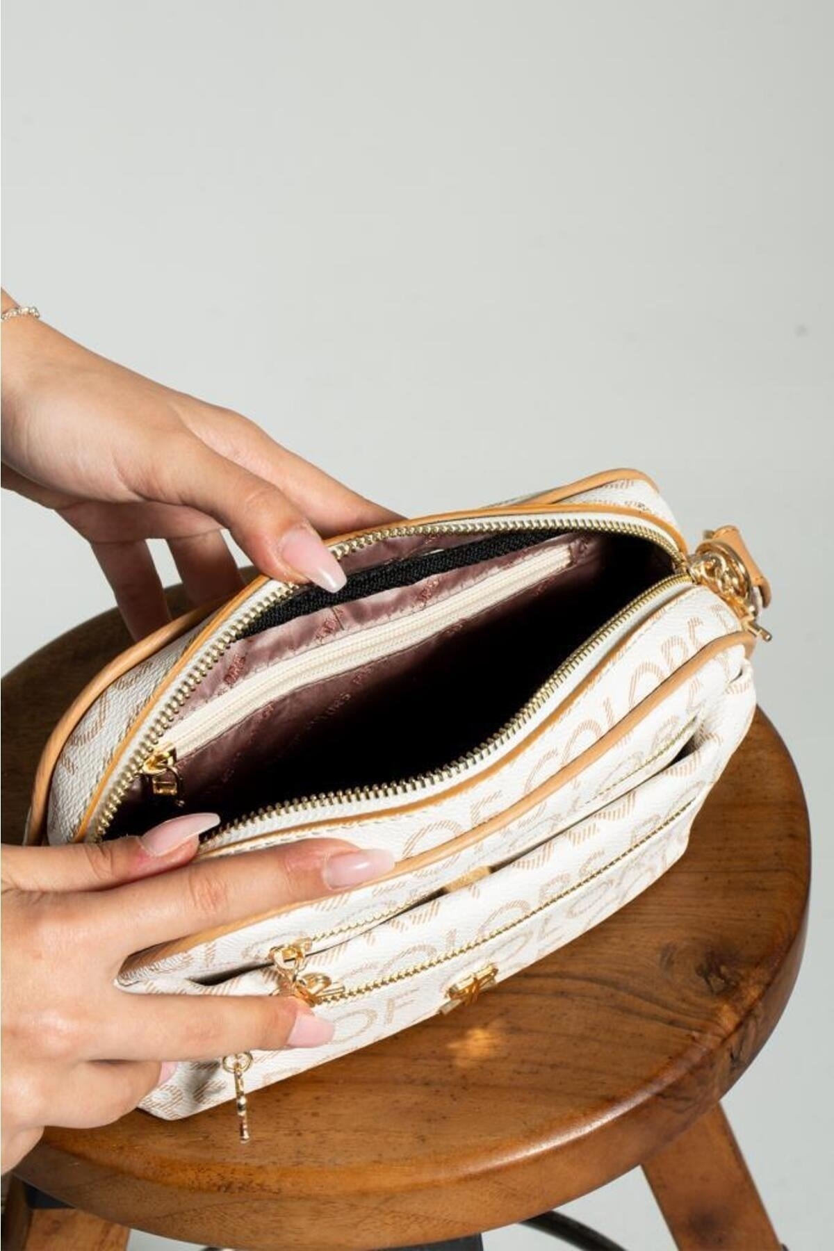 StilMeri Krem KamelEmpirme Baskı Kadın Çanta Ve Cüzdan Kombin Ç16x25-c10x13 Ebatında