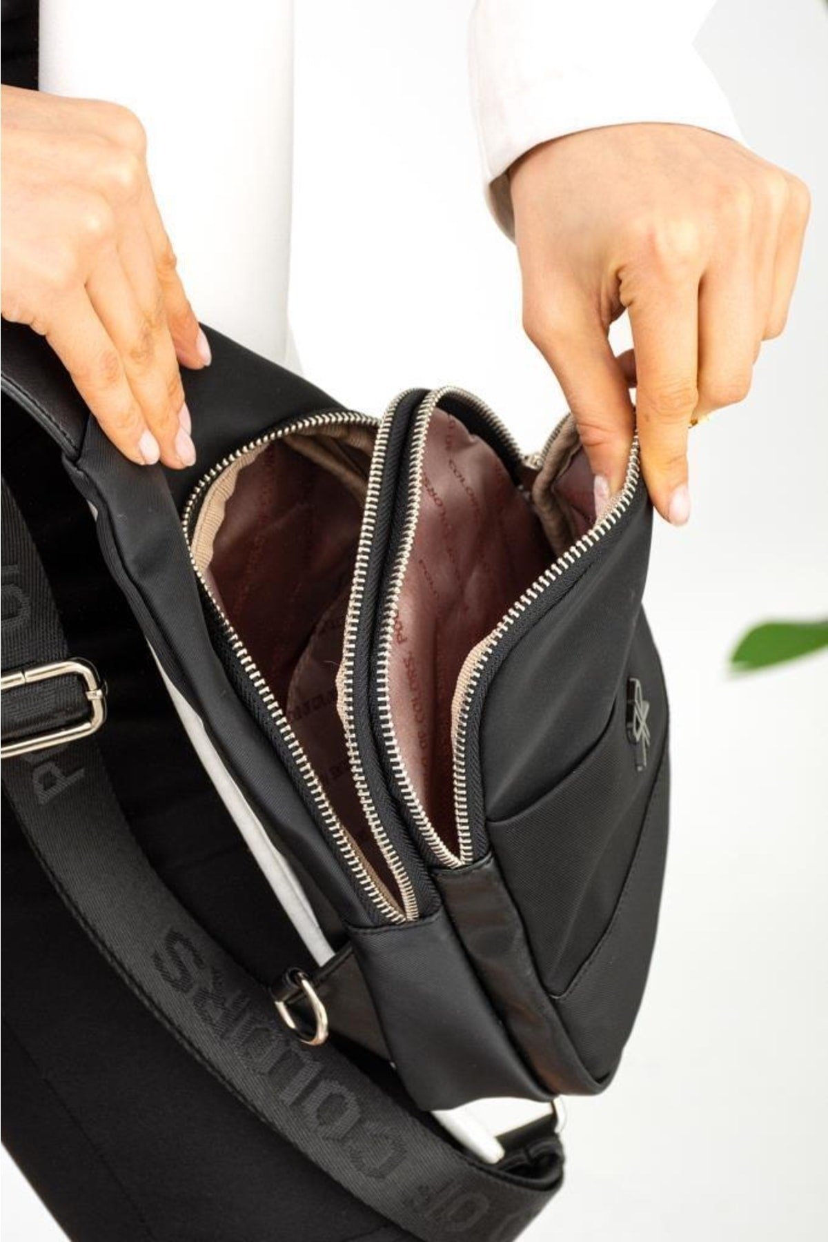 Suzi Saten Siyah (unisex) Bel Ve Omuz Çantası 31x18 Ebatında