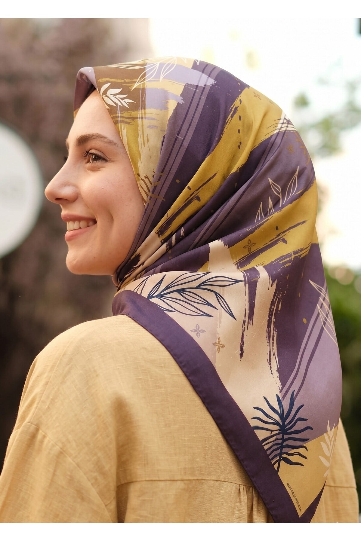 Benetton Sıena Desenli Eşarp B-E-1002 Füme