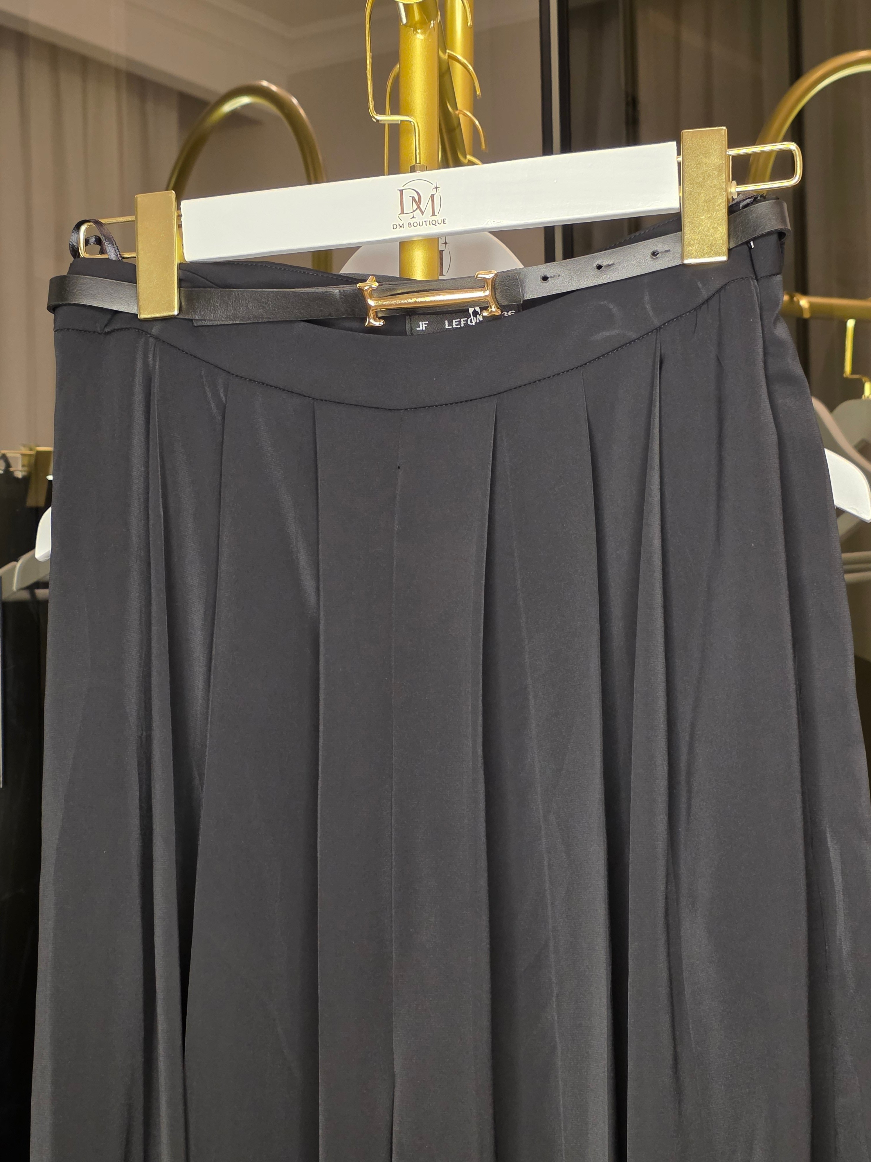 PİLİSELİ KEMERLİ BOL KESİM PANTOLON