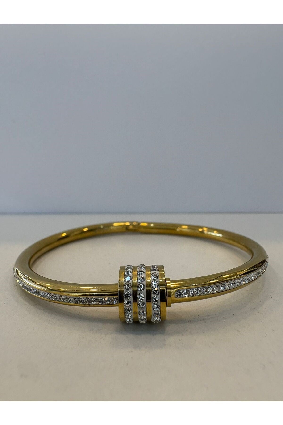 Gold Taşlı Vidalı Bileklik