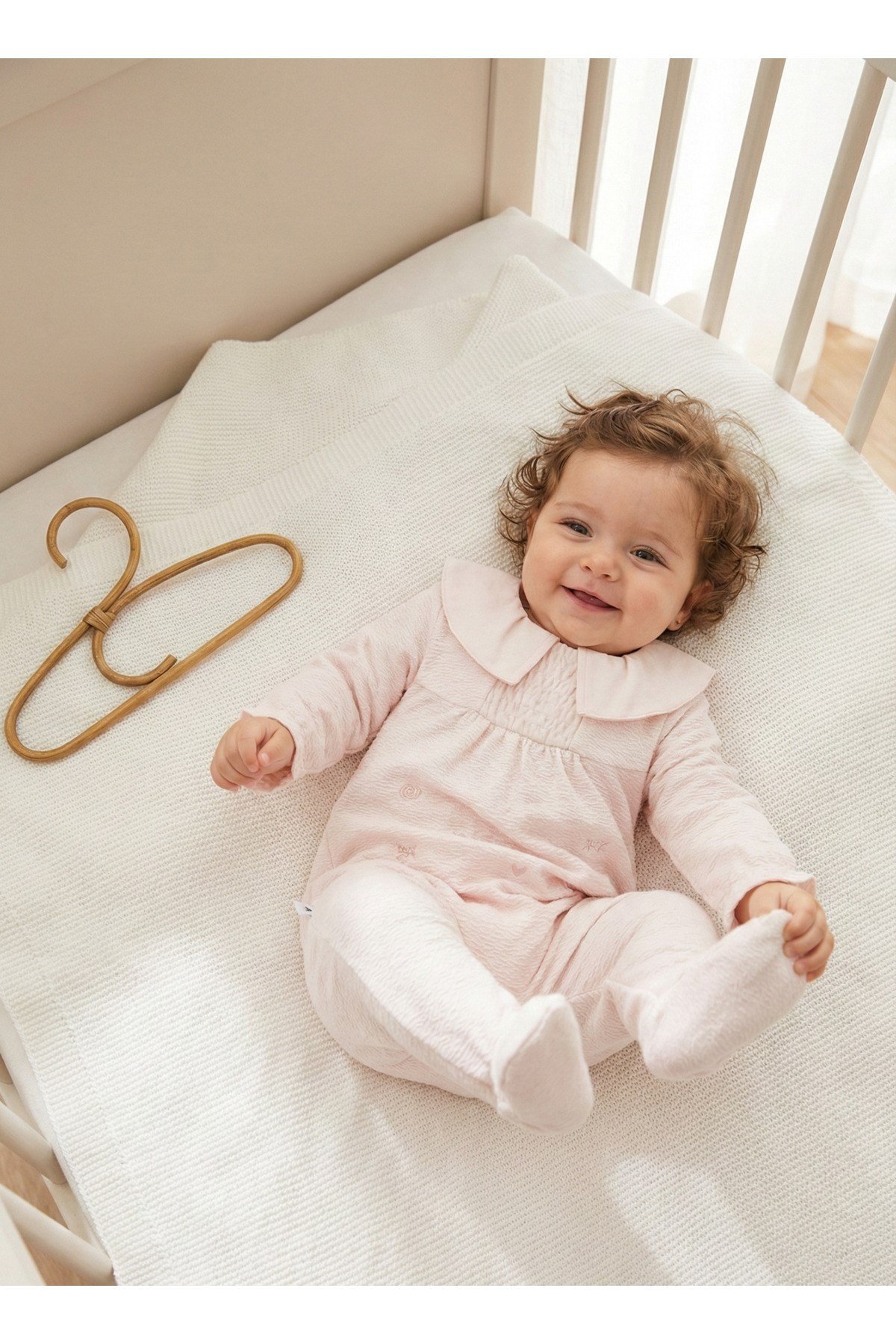 %100 Pamuk Kız Bebek Tulumu Nakışlı Bebe Yakalı Tulum(1-3 , 3-6 aylar patikli)-(6-9 ay patiksiz)
