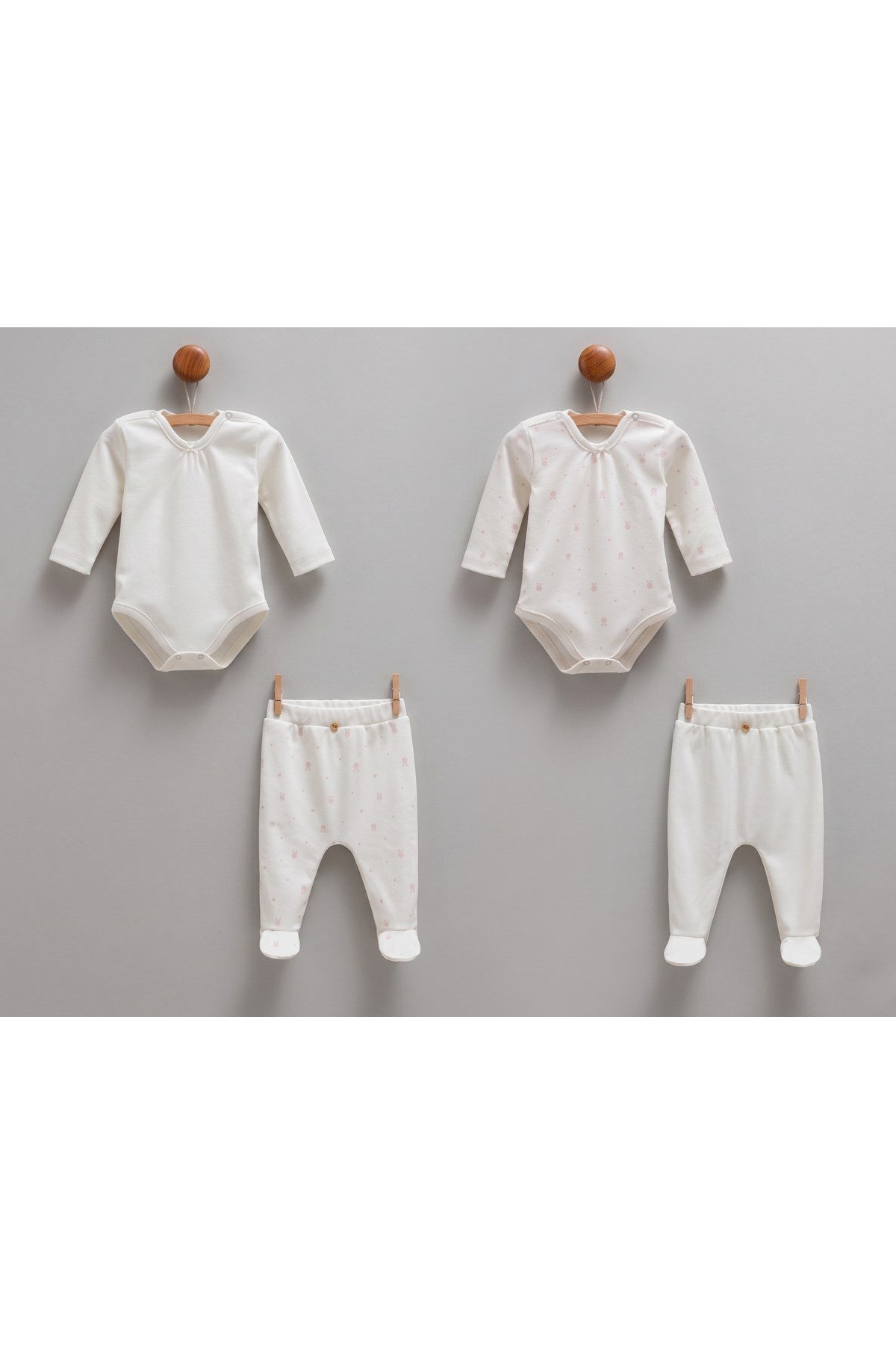 %100 Pamuk Yenidoğan Kız Bebek 4'lü Body ve Patikli Pantolon Takımı Seti (0-3 Ay)