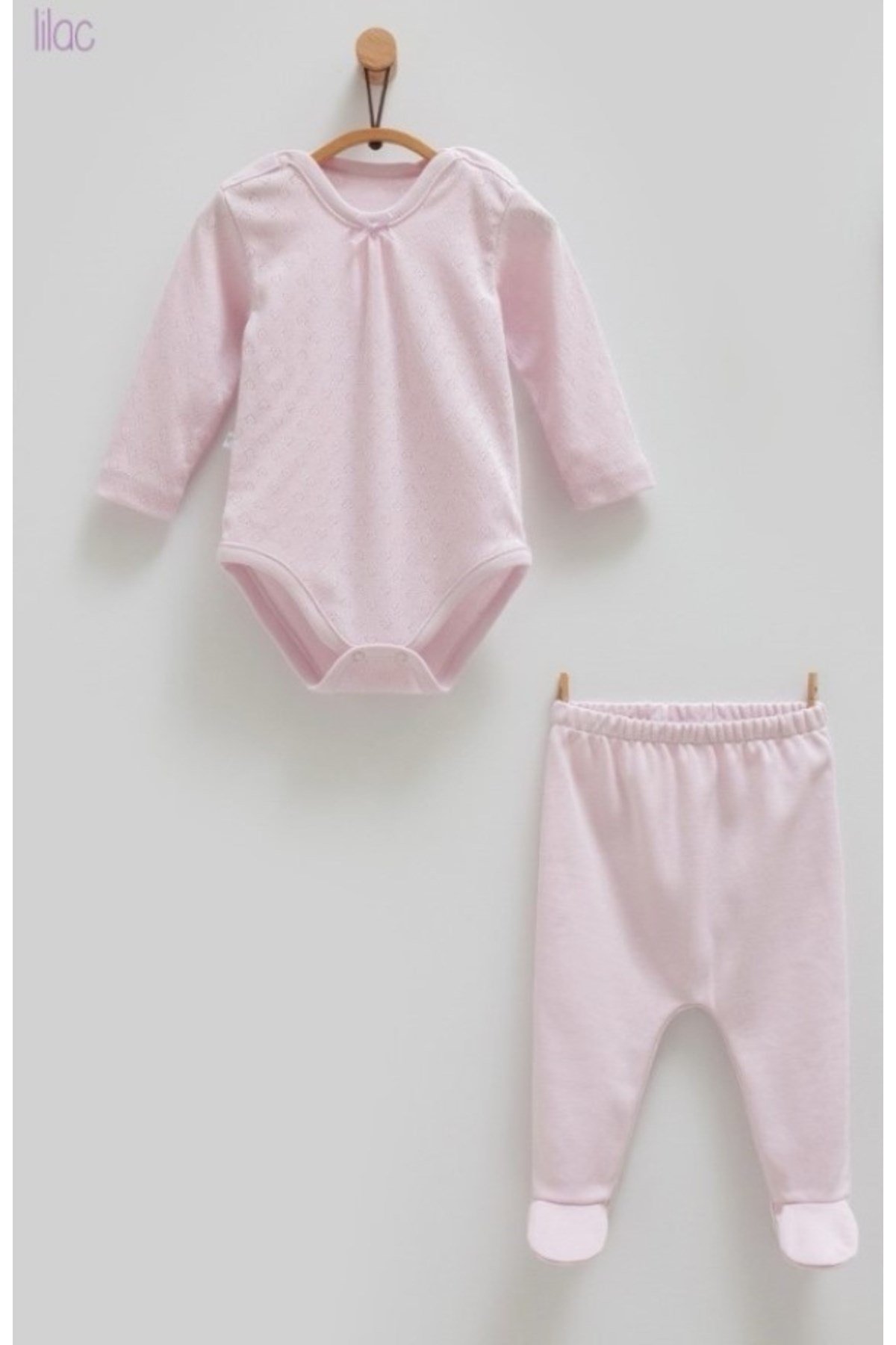 HASTANE ÇIKIŞI KIZ BEBEK 4 LÜ ZIBIN SETİ (BODY TULUM PANTOLON ŞAPKA ) ÇİÇEK DETAYLI