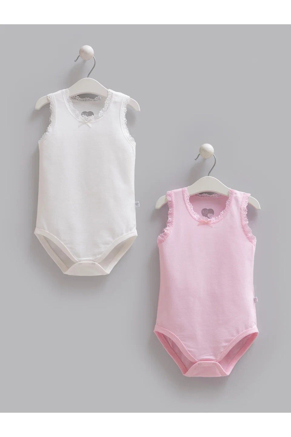 Kız Bebek 2'li Pembe Beyaz Dantel Detaylı %95 Pamuklu Çıtçıtlı Body Zıbın Seti