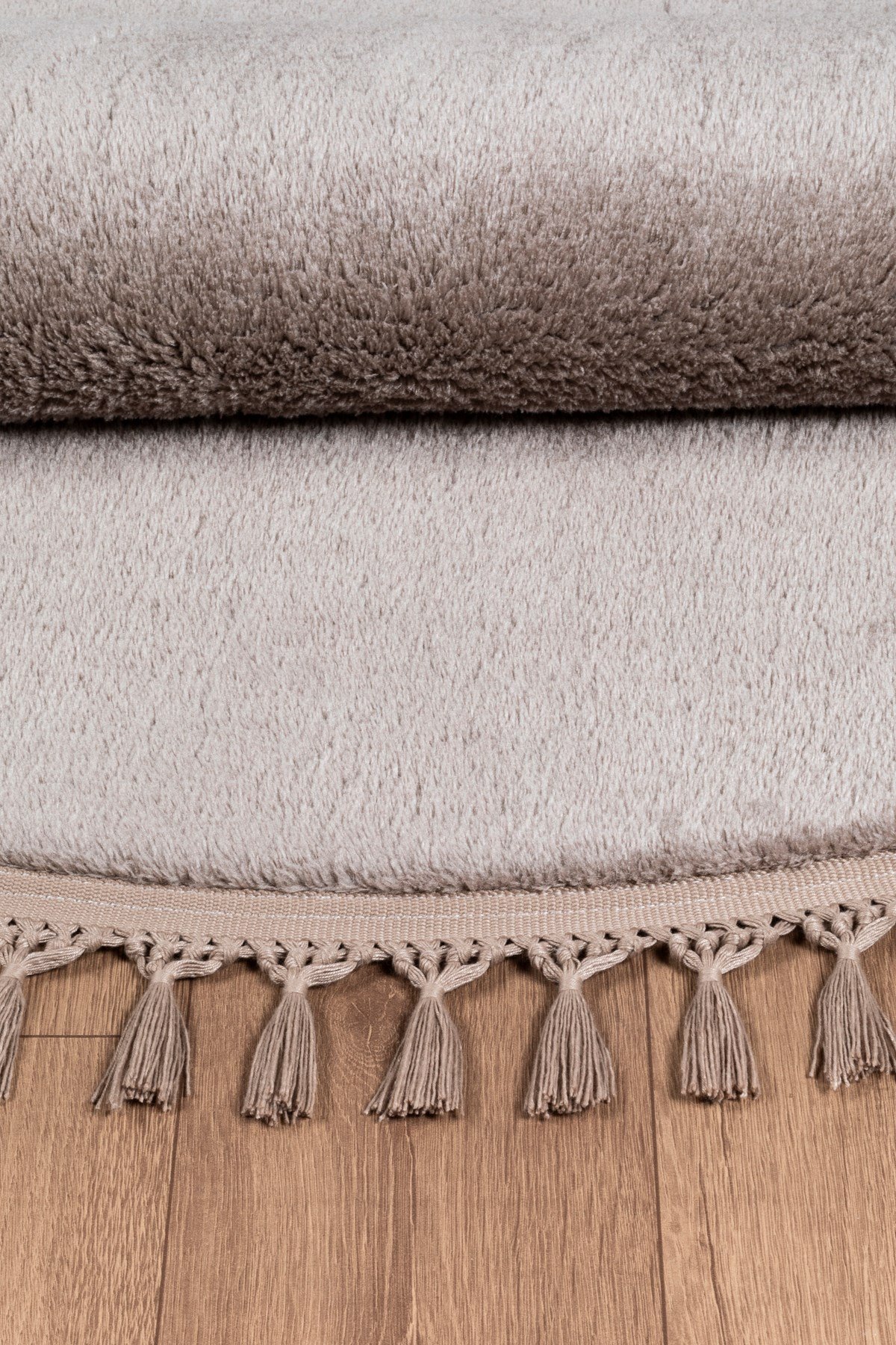 Comfort Yuvarlak Ponpon Saçaklı Peluş Halı(Yatak Odası- Çocuk Odası- Antre- Yemek Odası)Kaymaz Taban