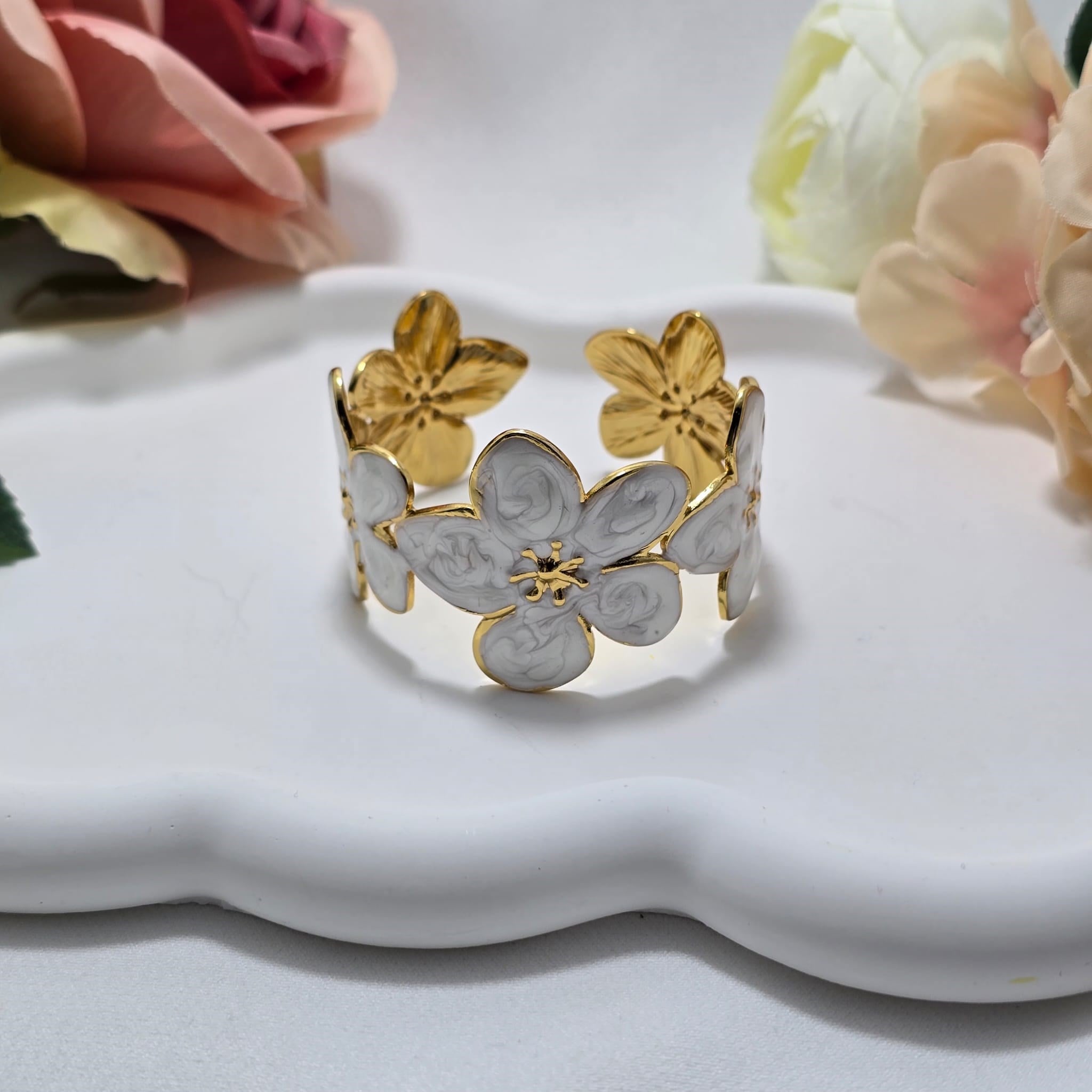 💎 Madame Bella Kalitesi | 14K Altın Kaplama Kararmaz Çelik Kadın Bileklik — Suya Dayanıklı Xuping Marka Hediyelik Şık tasarım✨