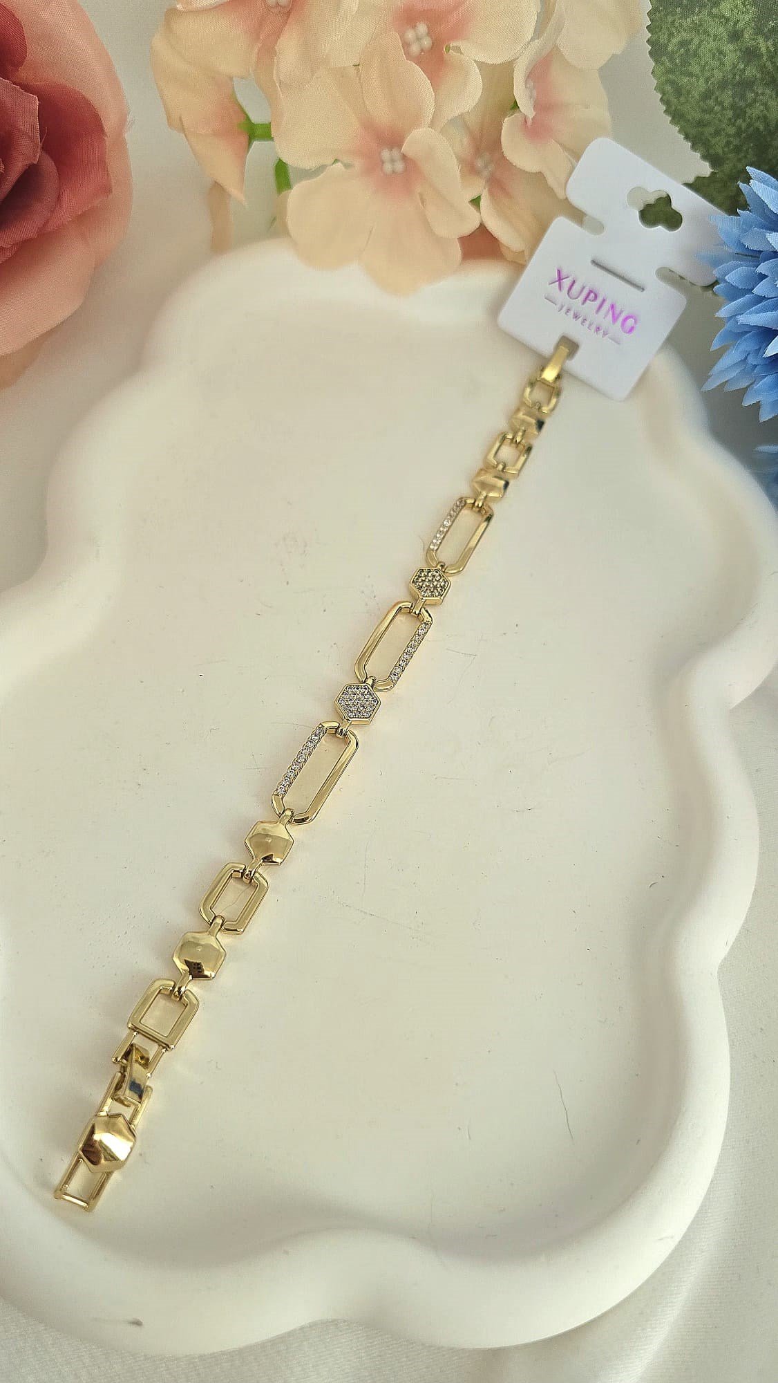 14 K KAPLAMA XUPİNG KALİTESİ ZİNCİR,,ESTETİK ,ZARİF ,ZEVKLİ BİR ÇELİK  BİLEKLİK