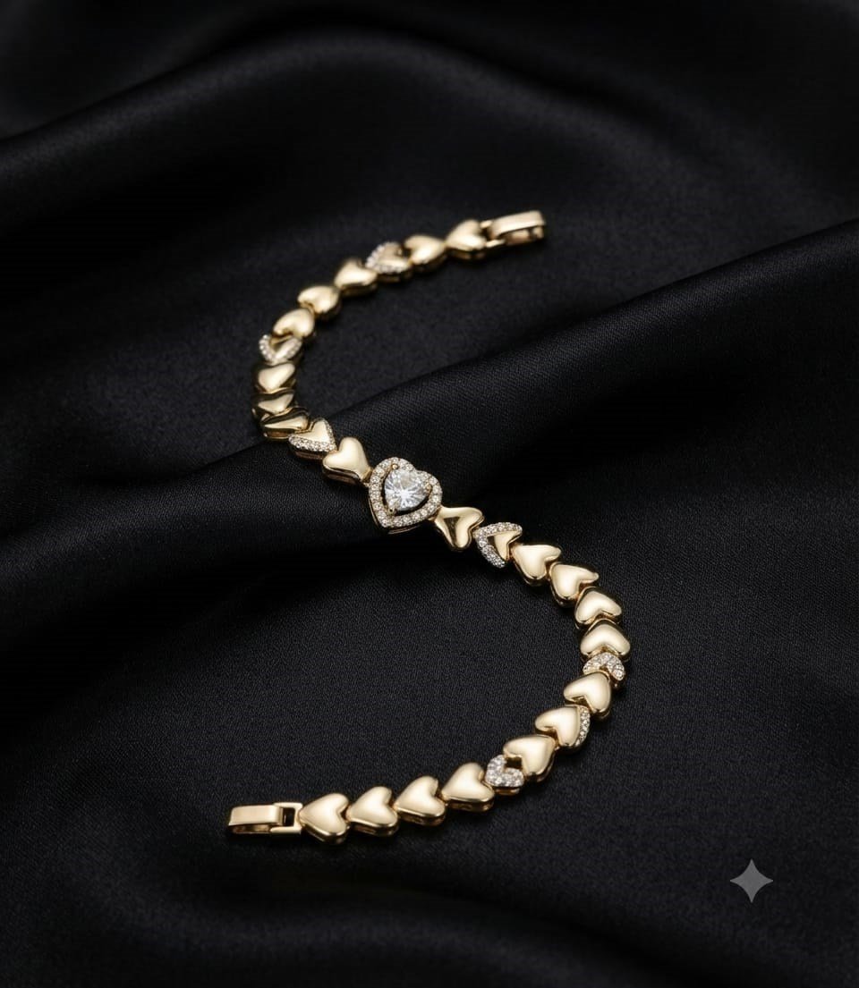 MADAME BELLA KALİTESİ,14 K ALTIN KAPLAMA,MODELİ VE İŞÇİLİGİ İLE ZARİF ,ŞIK.VE ESTETİK MODERN ÇELİK BİR BİLEKLİK XUPİNG