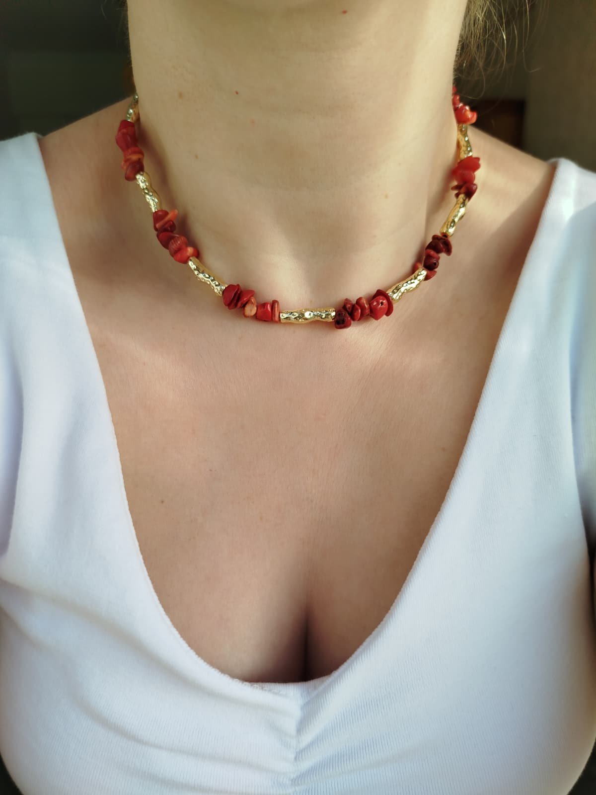 Kırmızı Taş Boncuklu Kolye