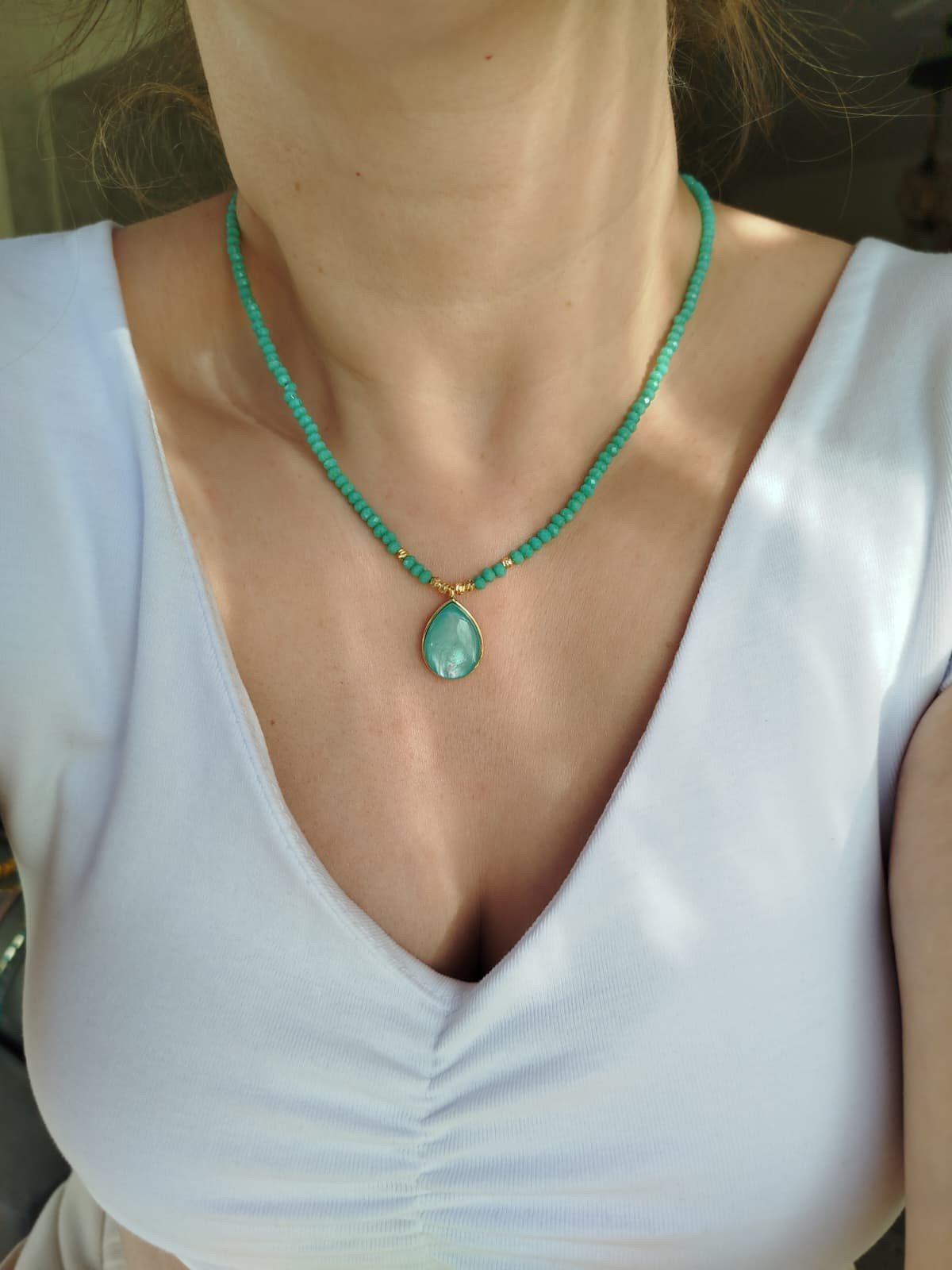 Yeşil Kristal Boncuklu Damla Kolye