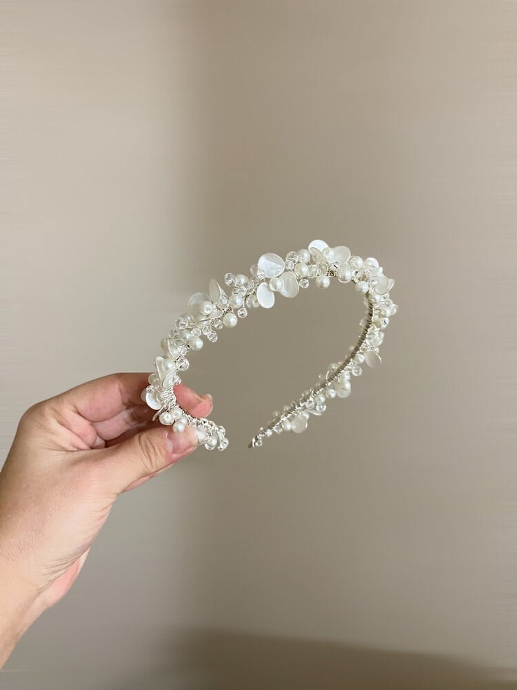 ÇİÇEK, İNCİ, KRİSTAŞ BONCUK DETAYLI GELİN TACIGİZEM ACCESSORY