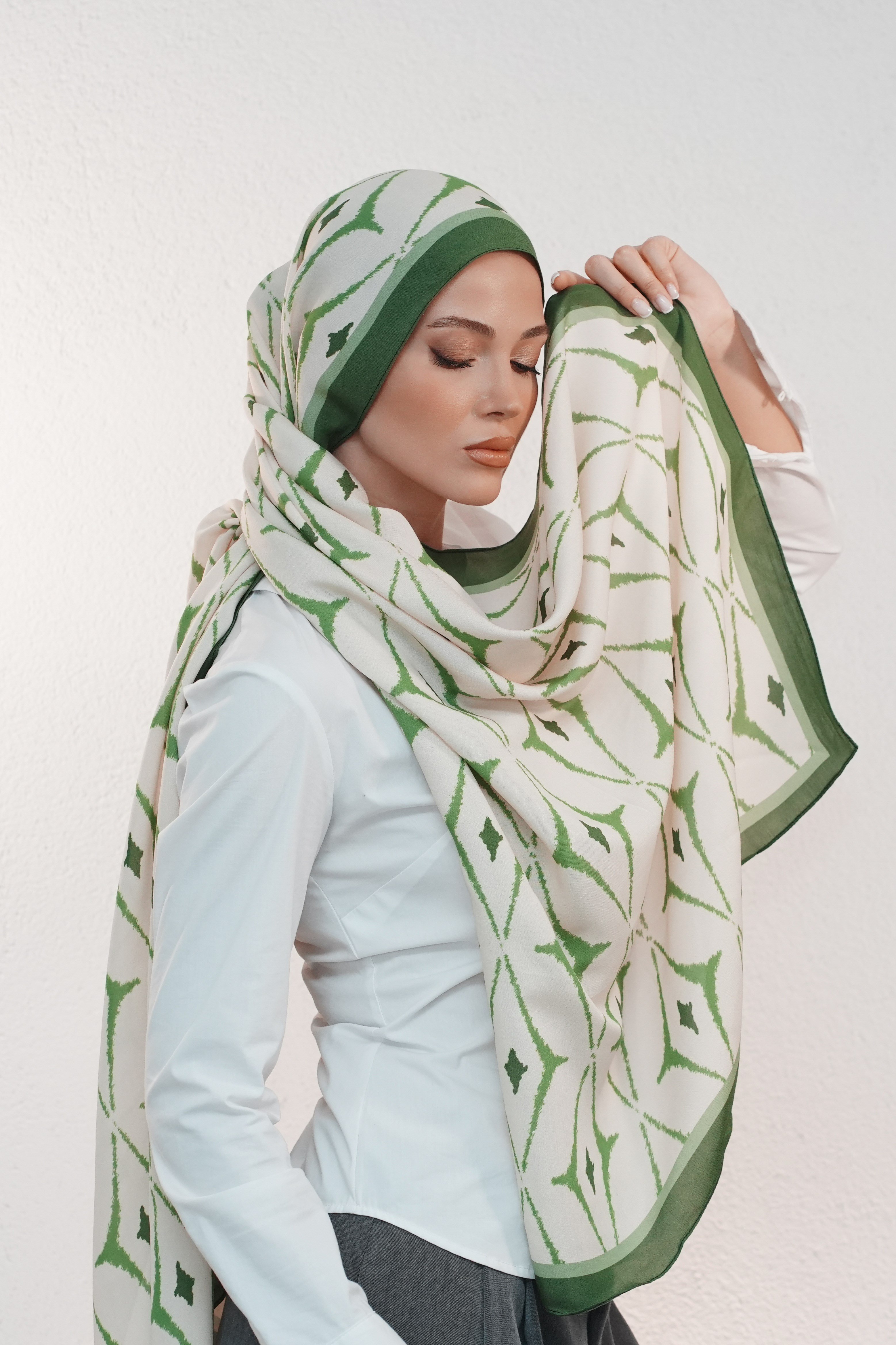 Ikat Desenli Floş Viskon Şal