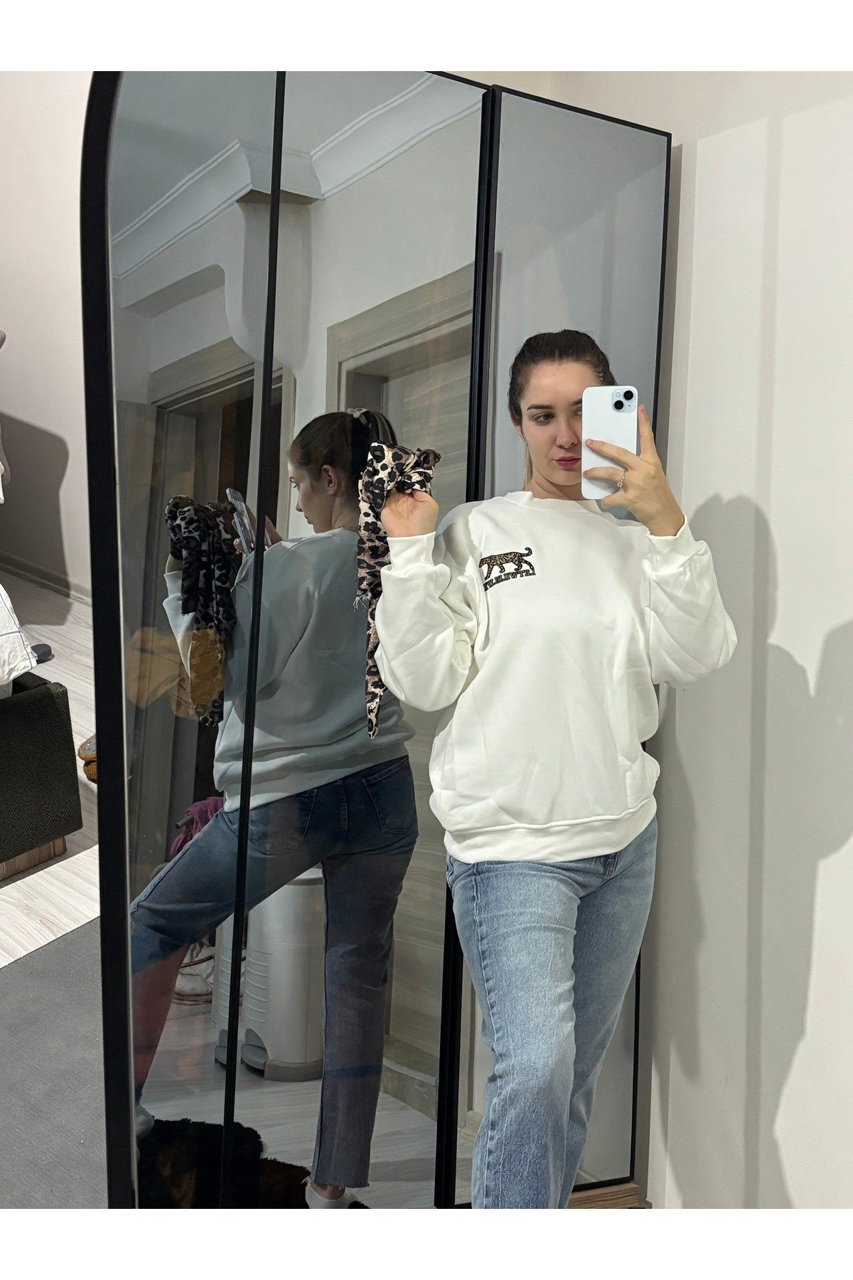 Fular Detay Sweatshirt
