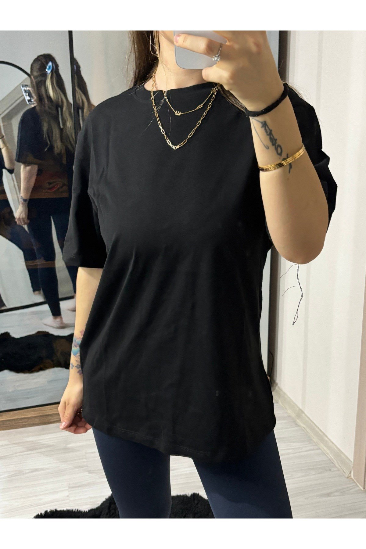 Siyah Sıfır Yaka Basic Oversize Tişört