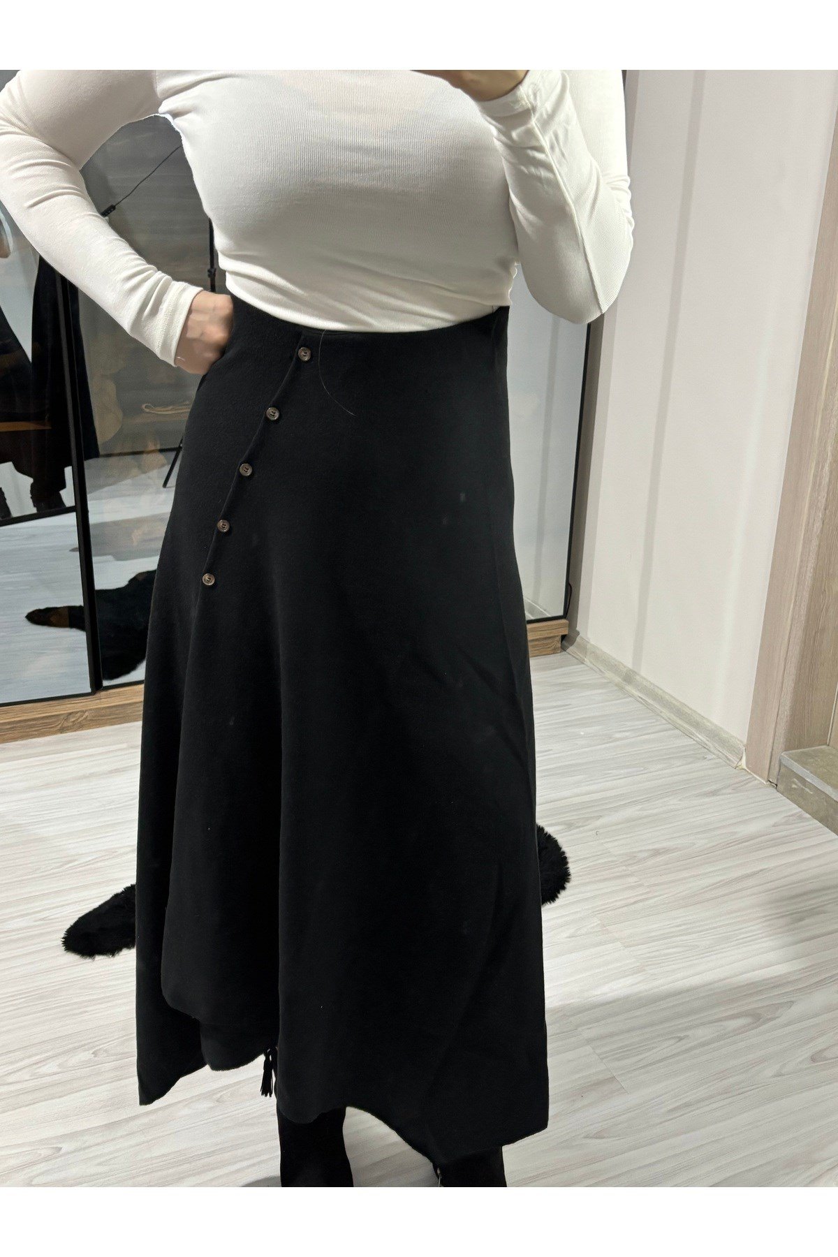 ZR Model Siyah Selanik Önü Düğmeli Midi Etek