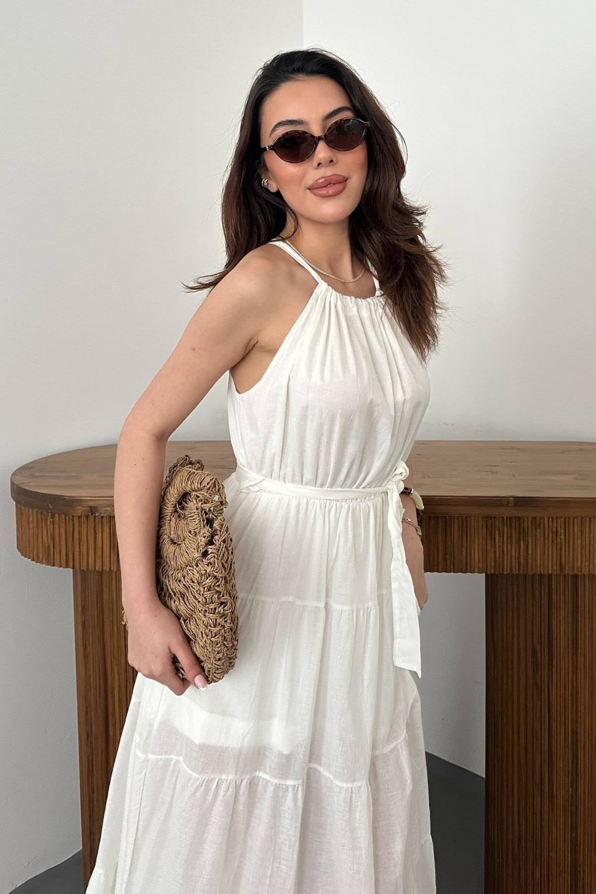 Ekru Halter Yakalı Kuşaklı Elbise