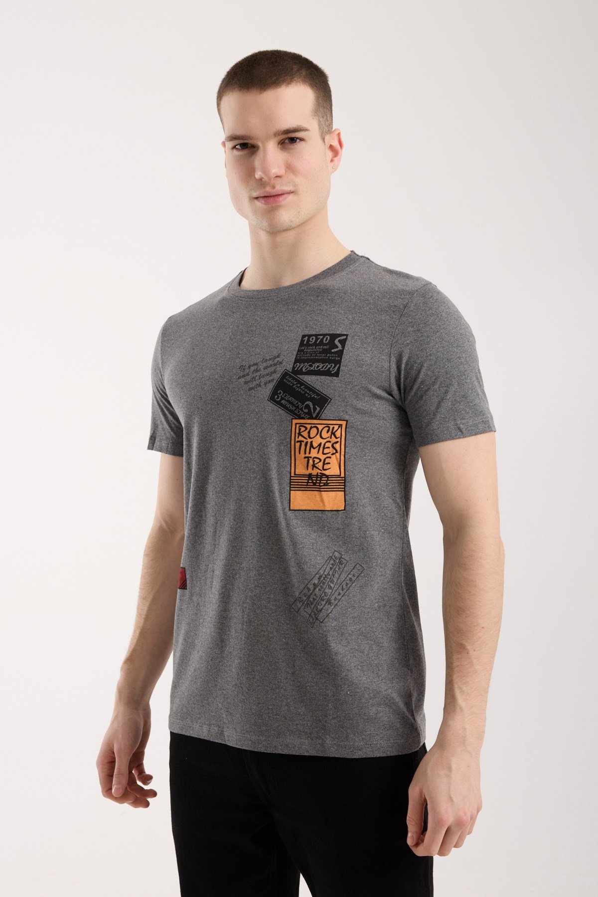 Erkek Grafik Baskılı T-Shirt Sportif Kesim Günlük Kullanım