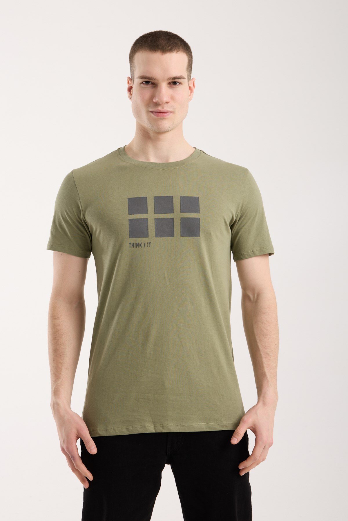 Erkek Minimal Grafik Detaylı Rahat T-Shirt