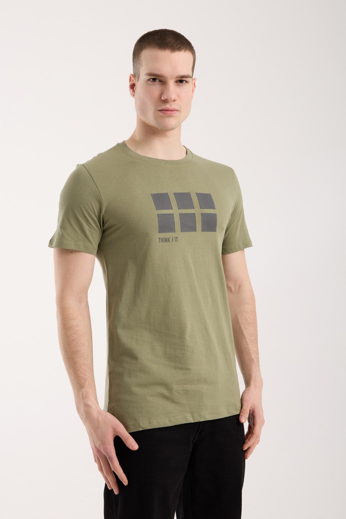Erkek Minimal Grafik Detaylı Rahat T-Shirt