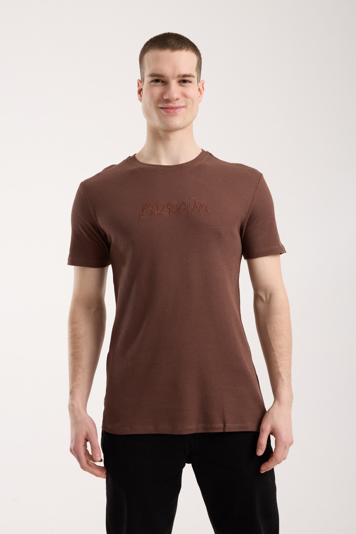 Erkek Slim Fit Waffle Dokulu Minimal Baskılı Günlük Tişört