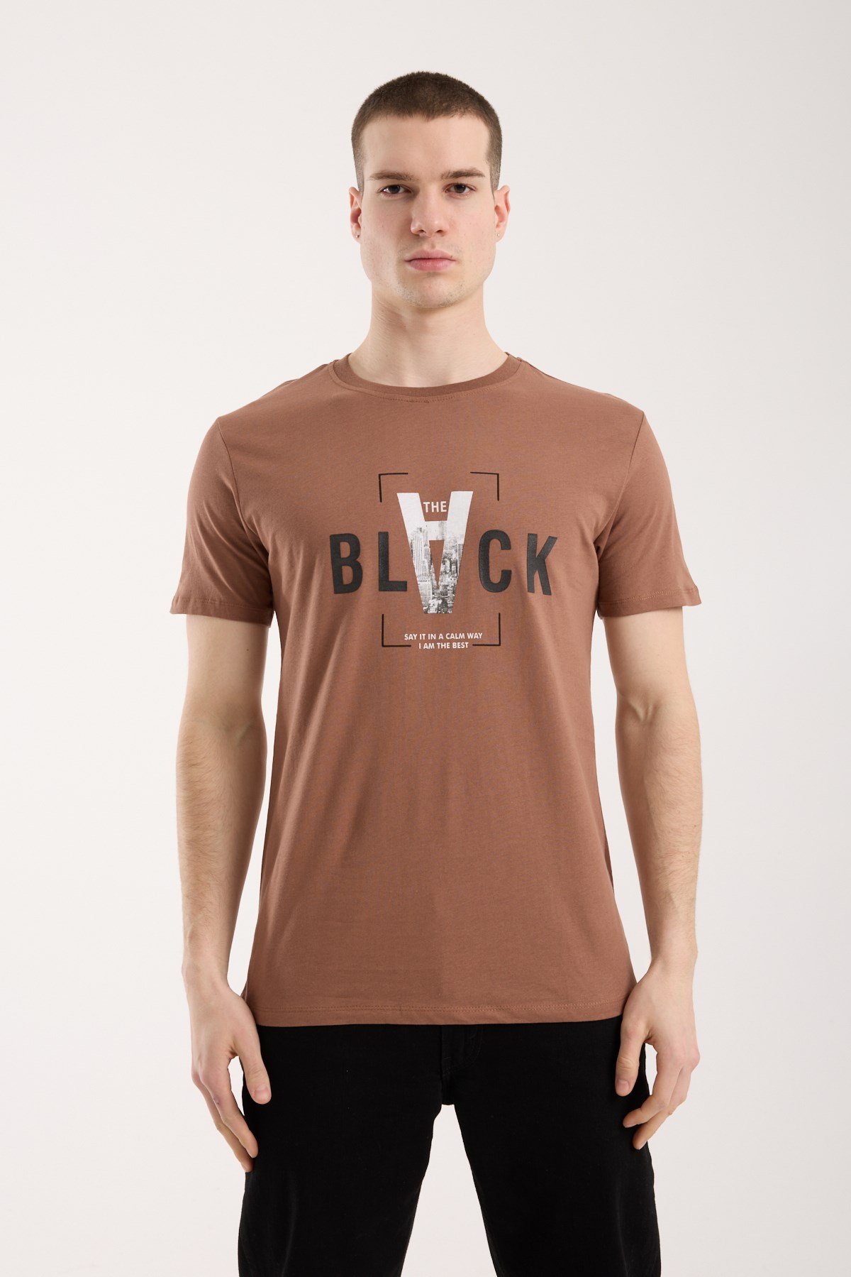 Erkek Tipografi Detaylı Modern T-Shirt