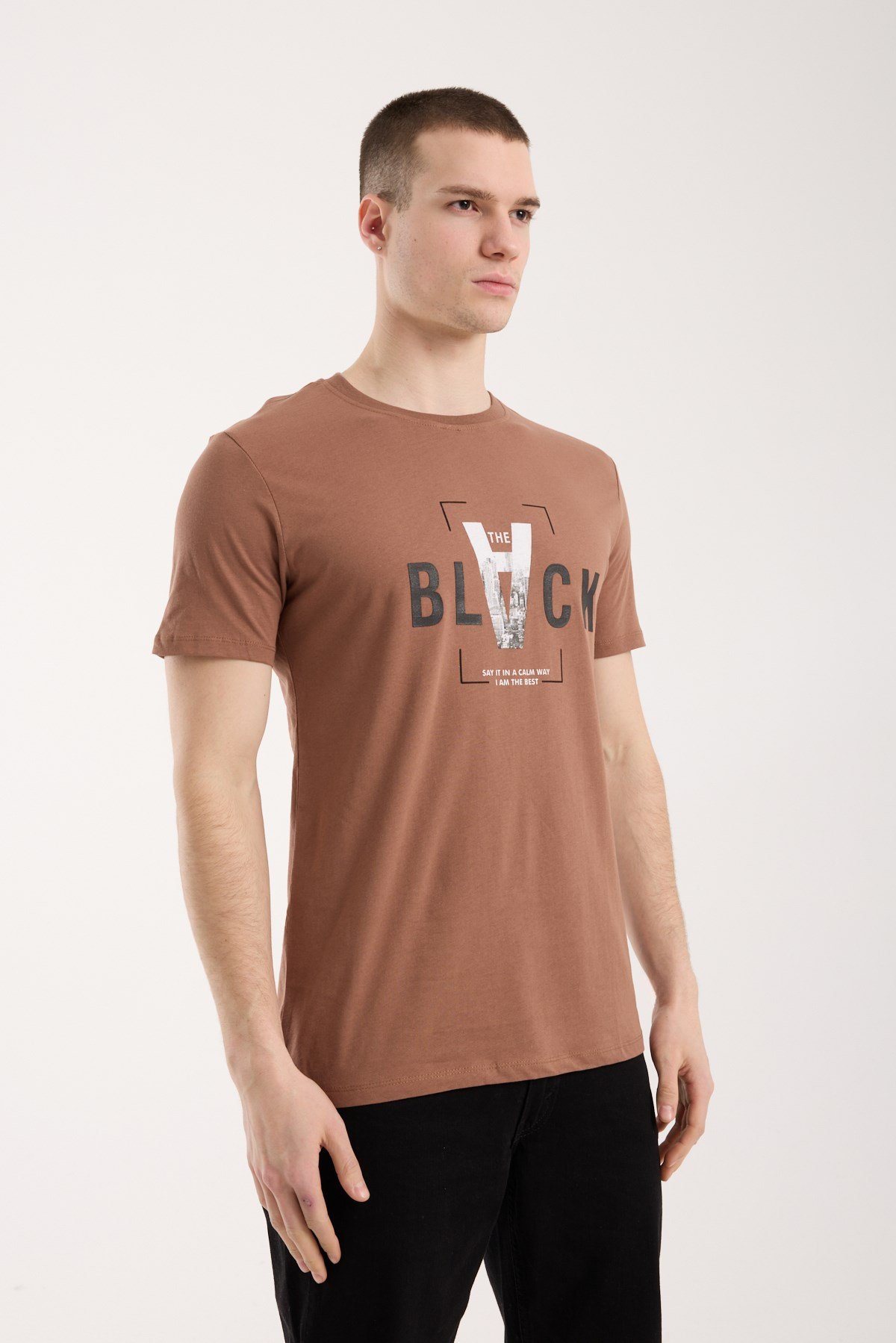 Erkek Tipografi Detaylı Modern T-Shirt