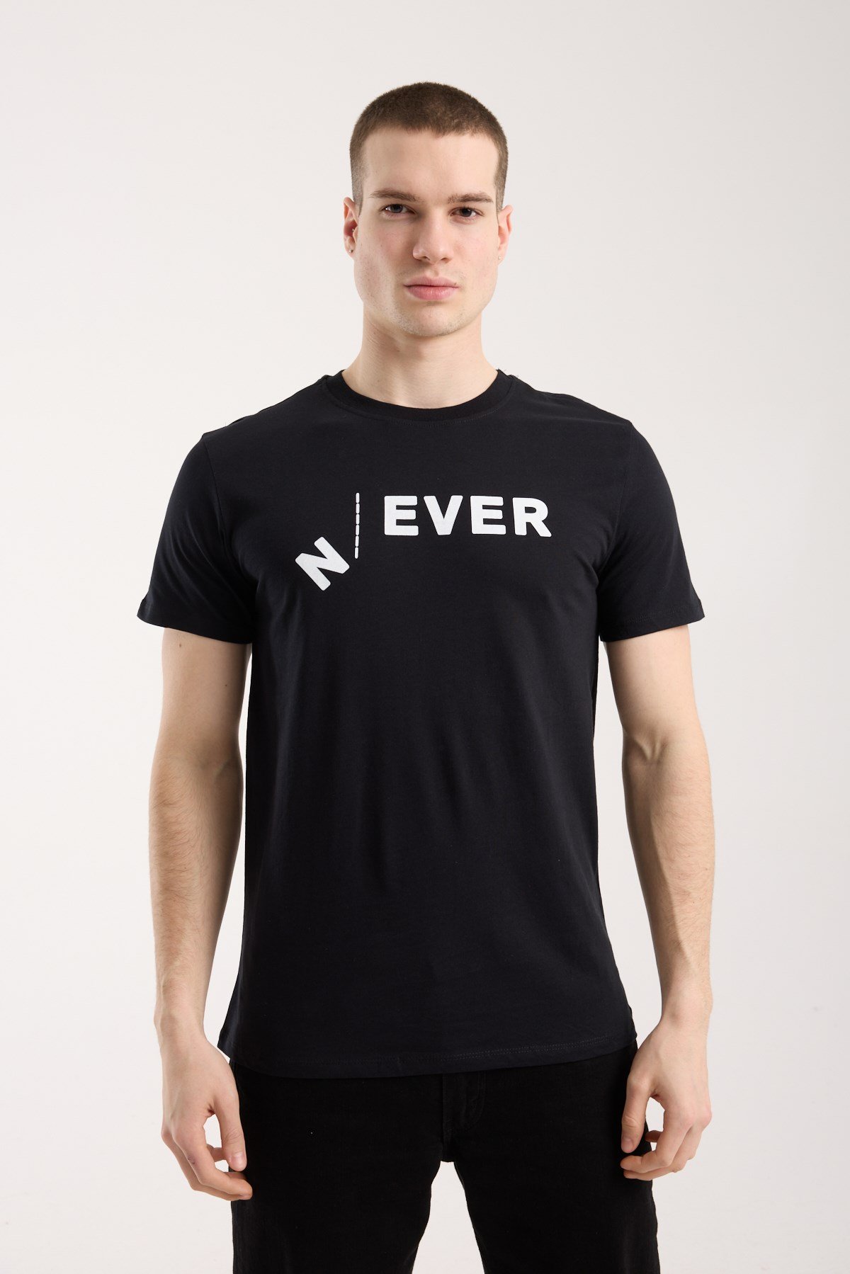 Erkek Urban Never Tipografik Baskılı Slim Fit Günlük Tişört