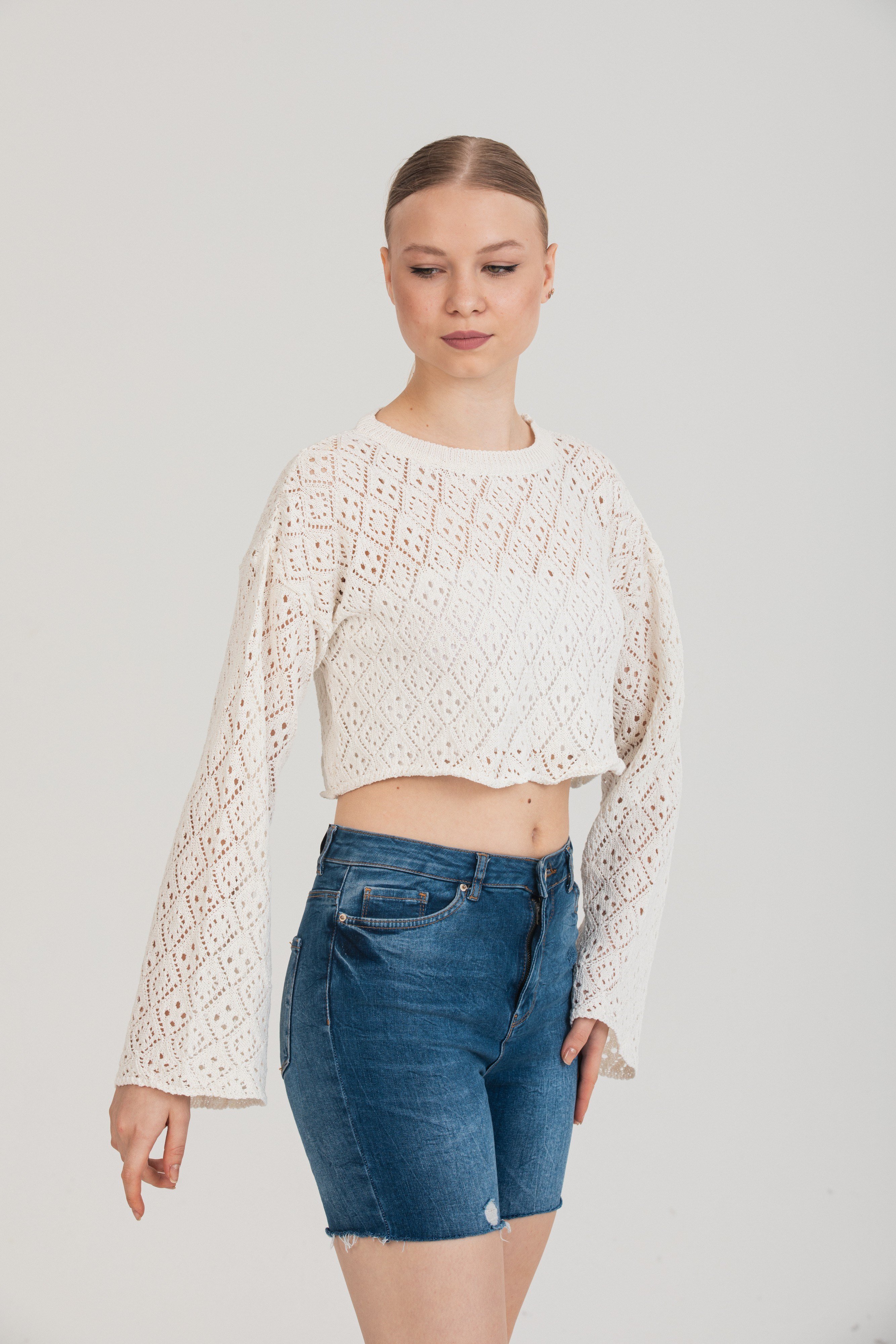 Feminen Ajurlu Dokulu Beyaz Crop Bluz | Standart Beden