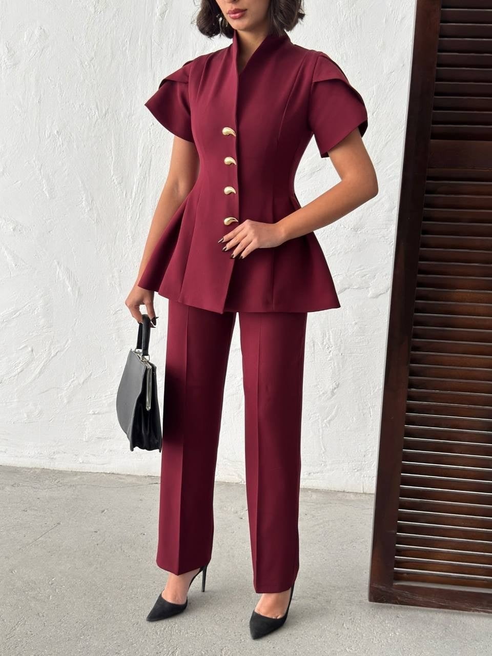 Gold Düğme Detaylı Peplum Kesim Şık Kadın Takım