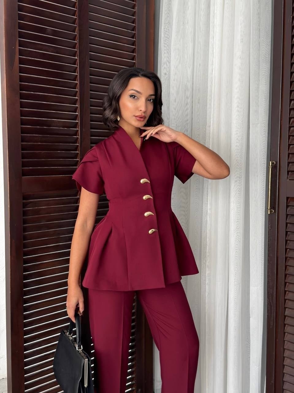 Gold Düğme Detaylı Peplum Kesim Şık Kadın Takım