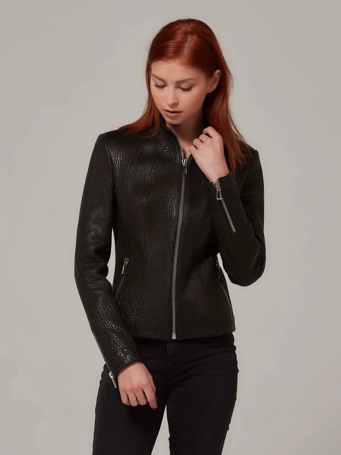 Hakiki Deri Slim Fit Kadın Ceket – Dik Yaka, Fermuarlı Zamansız Tasarım